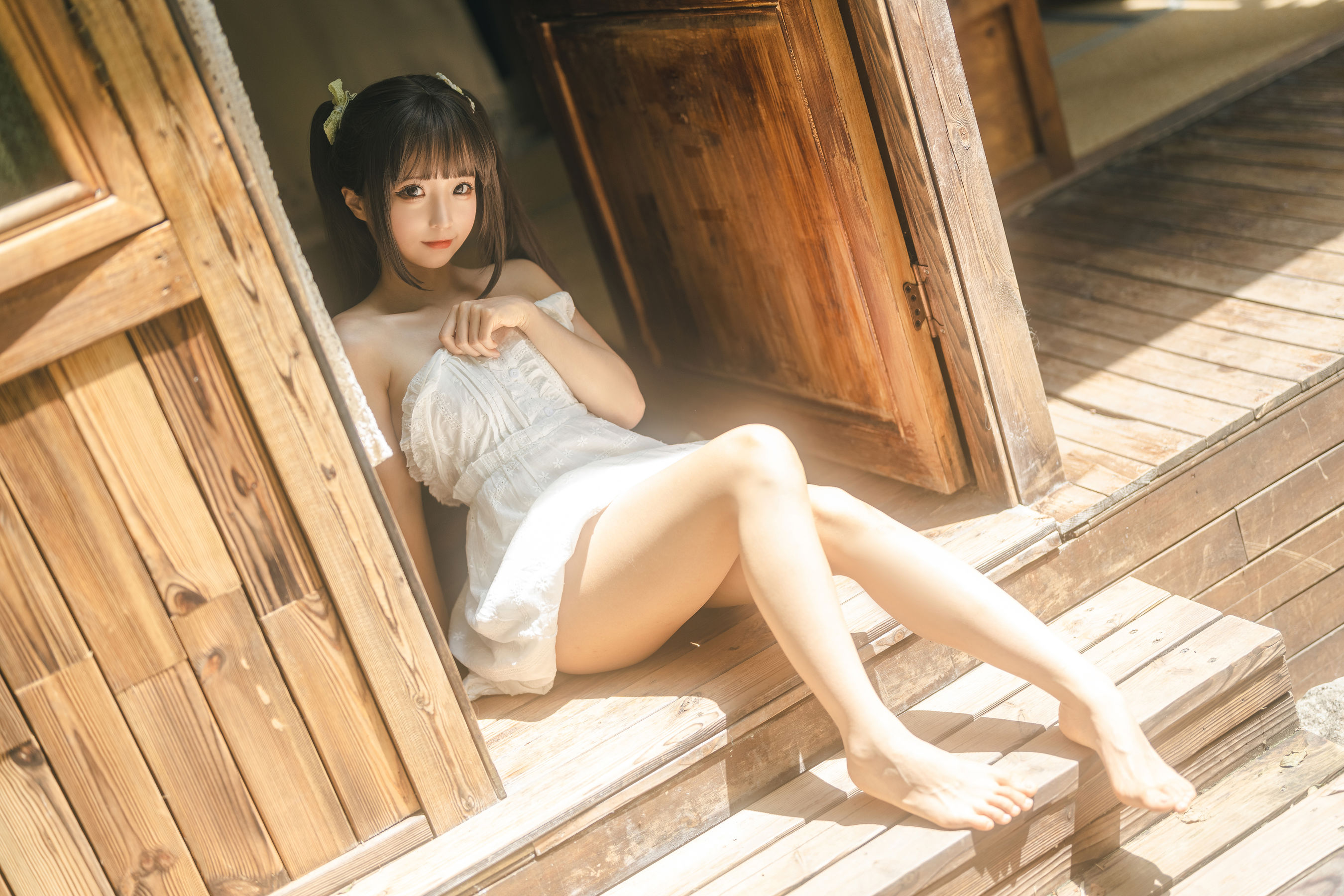 [福利COS] 动漫博主蠢沫沫 - 白吊带