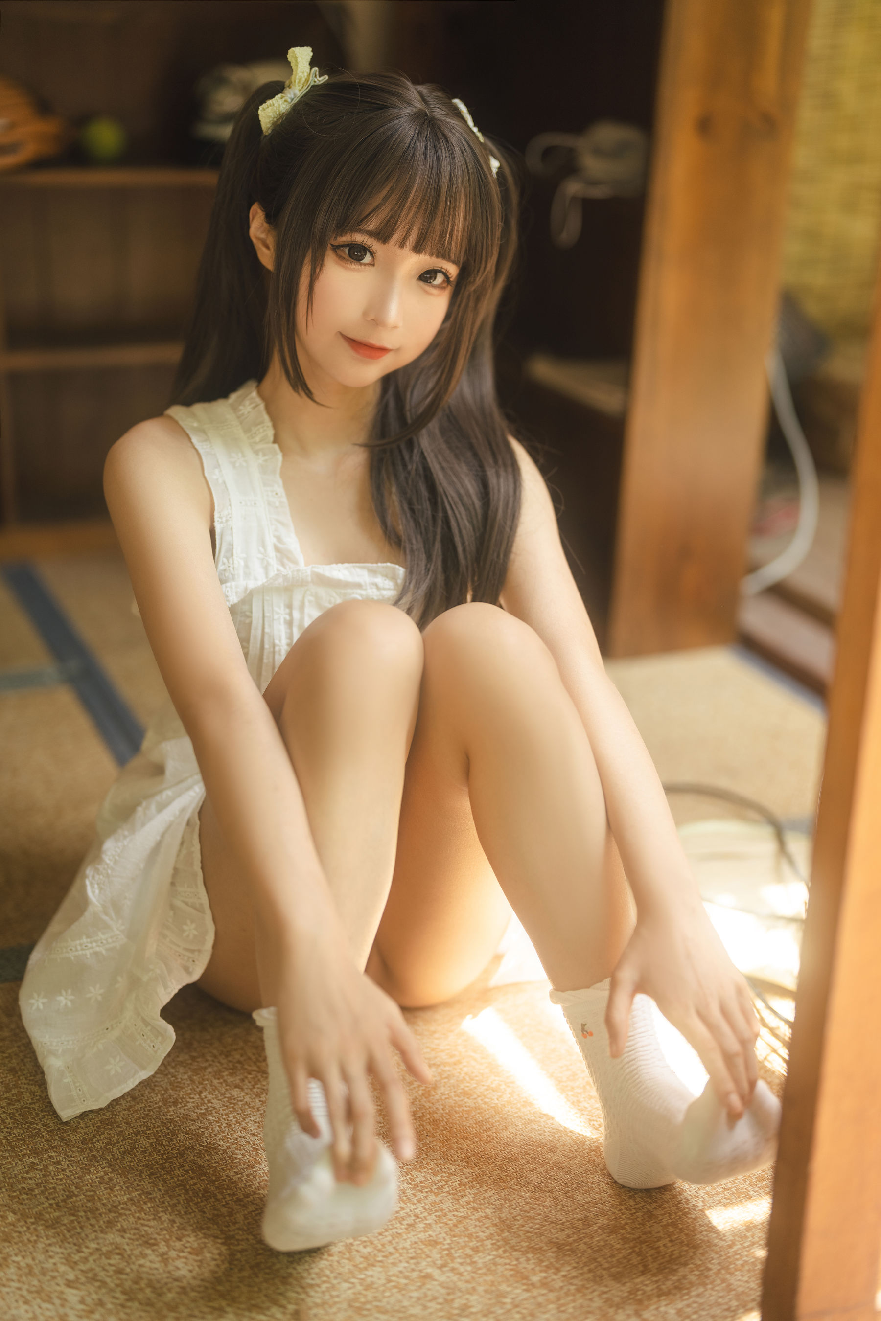 [福利COS] 动漫博主蠢沫沫 - 白吊带