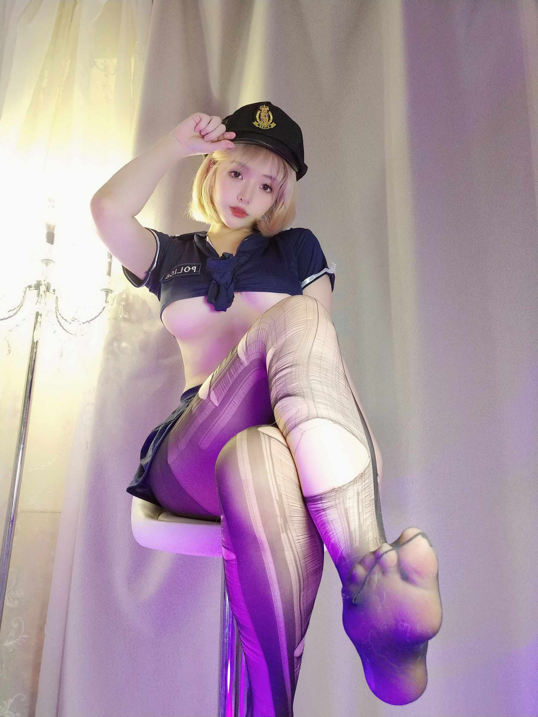 [福利COS] 动漫博主雯妹 - 女警