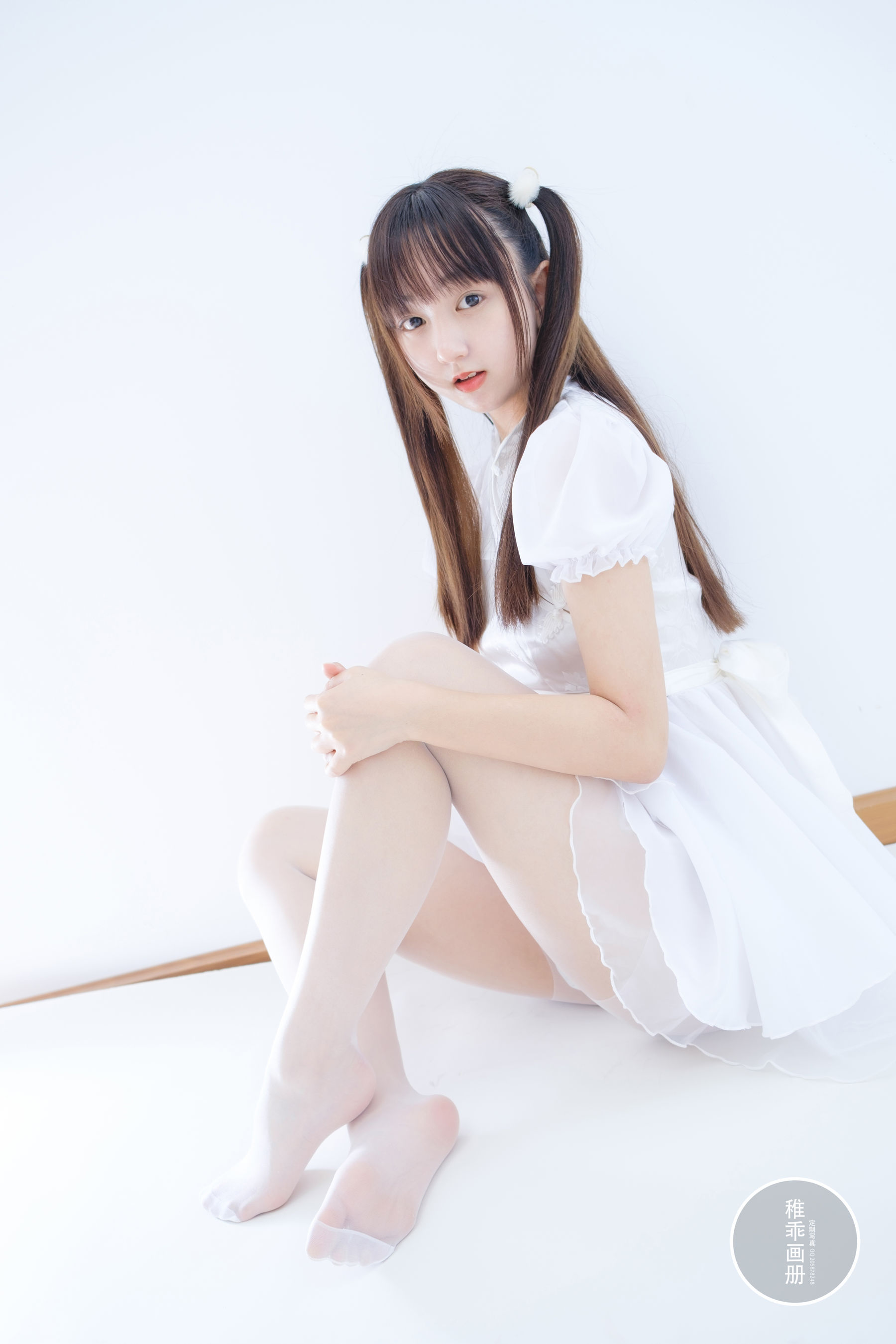 [福利COS] 柴系小乖(稚乖画册) - 团子 18D白丝