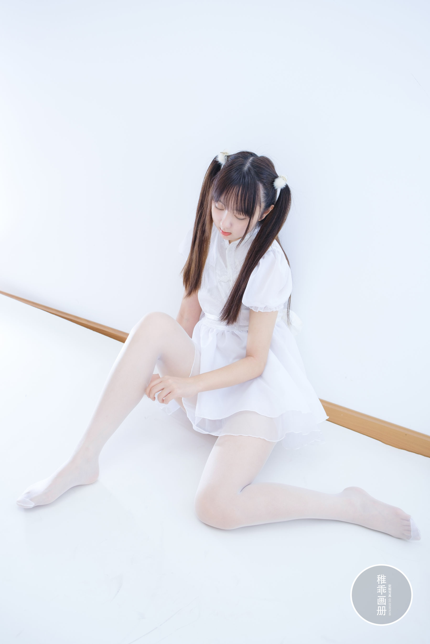 [福利COS] 柴系小乖(稚乖画册) - 团子 18D白丝