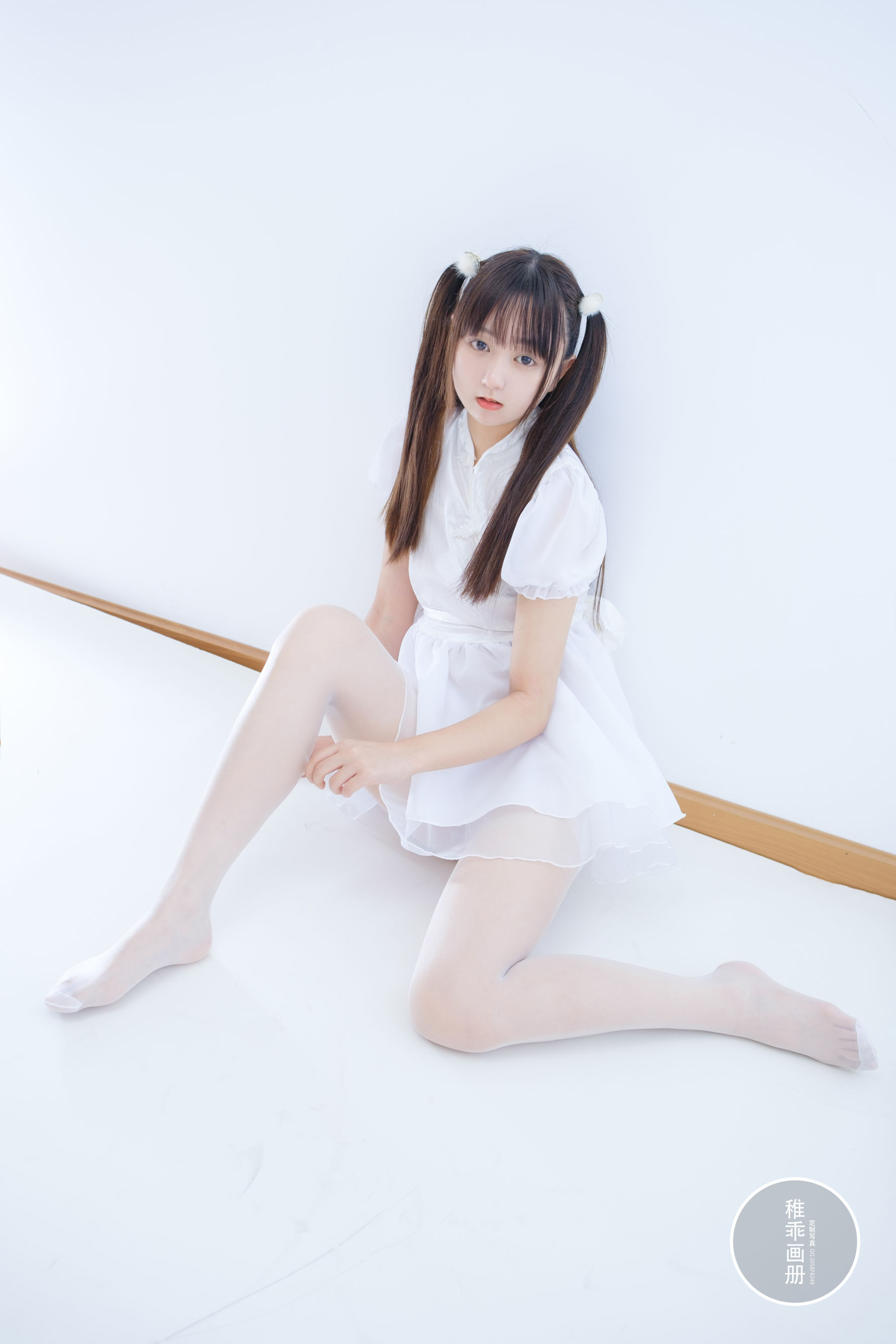 [福利COS] 柴系小乖(稚乖画册) - 团子 18D白丝