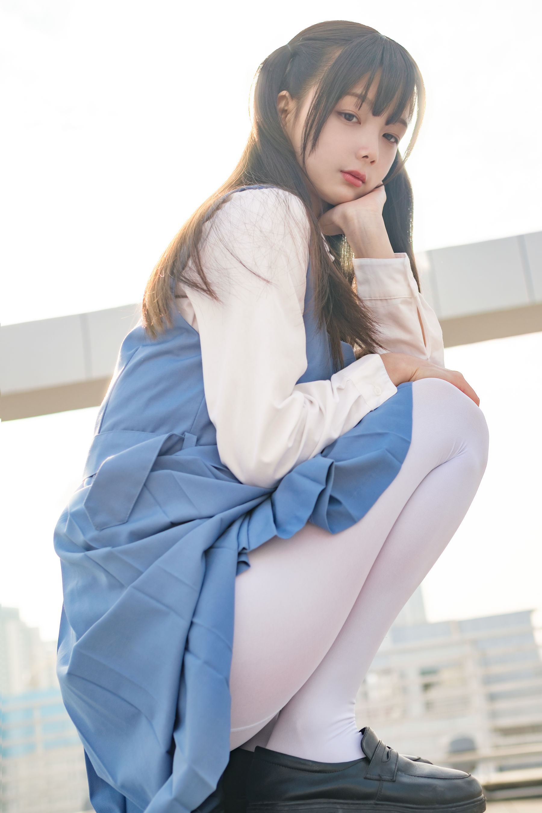 [福利COS] 柴系小乖(稚乖画册) - 夜夜 天台真空80D白丝