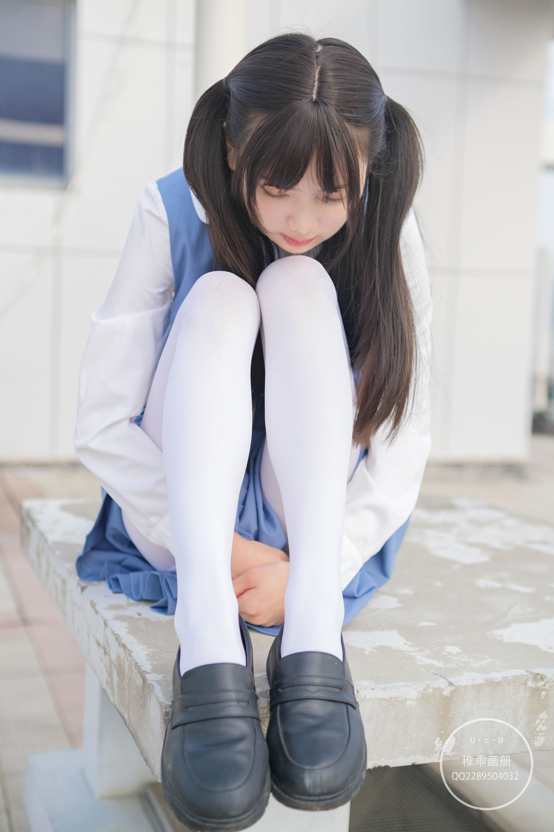 [福利COS] 柴系小乖(稚乖画册) - 夜夜 天台真空80D白丝