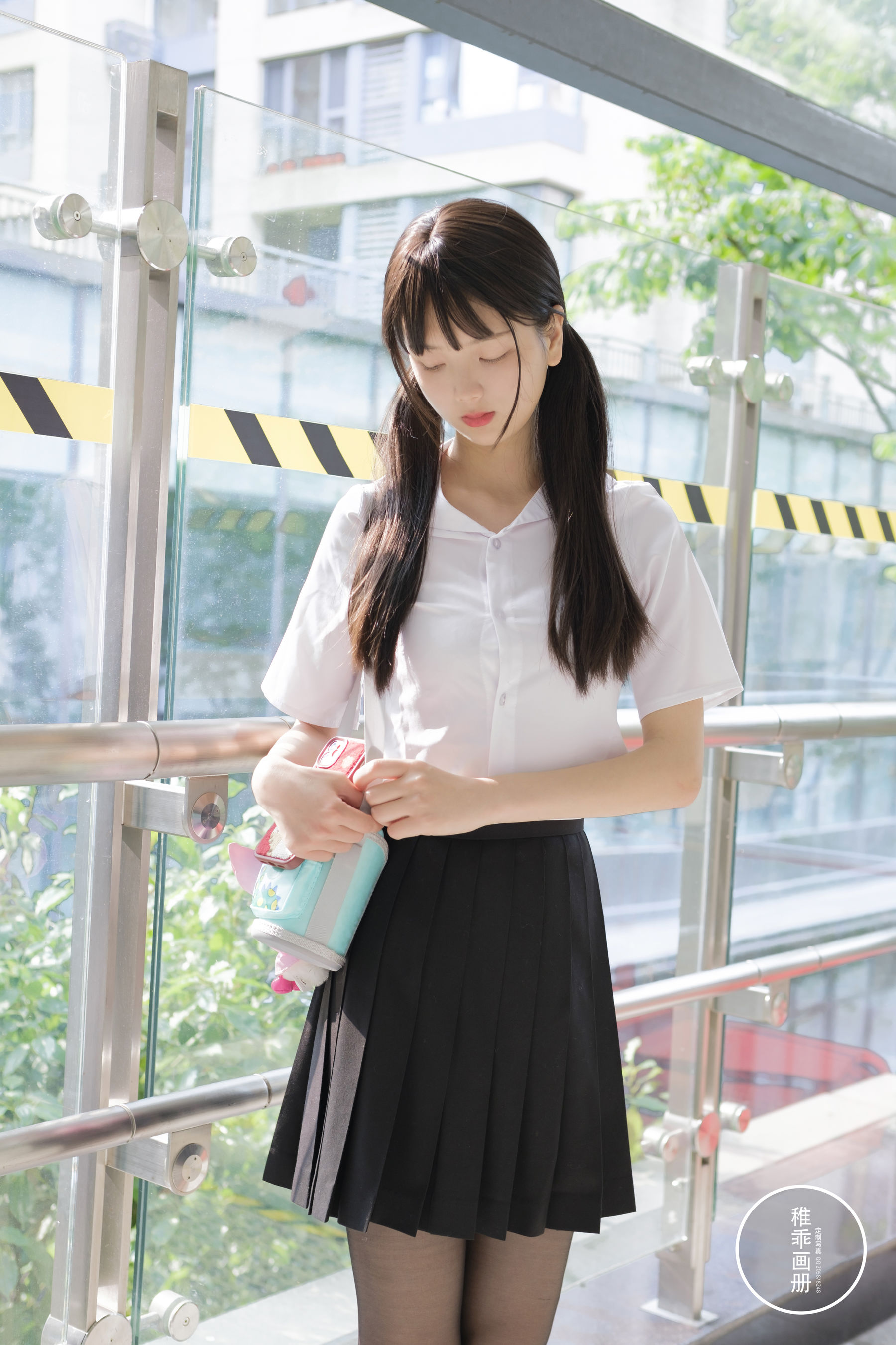 [福利COS] 柴系小乖(稚乖画册) - 夜夜 逛街13d黑丝