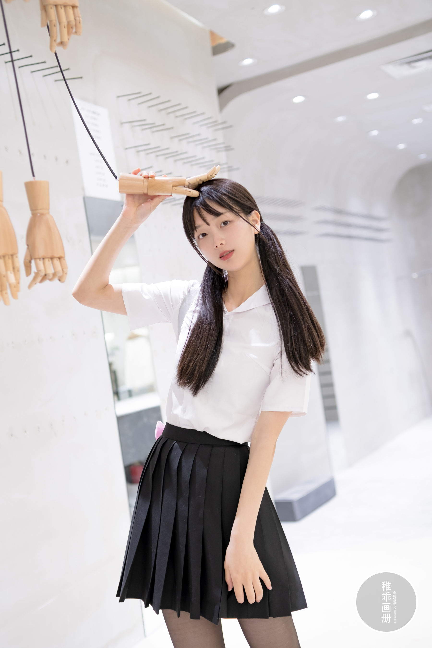 [福利COS] 柴系小乖(稚乖画册) - 夜夜 逛街13d黑丝