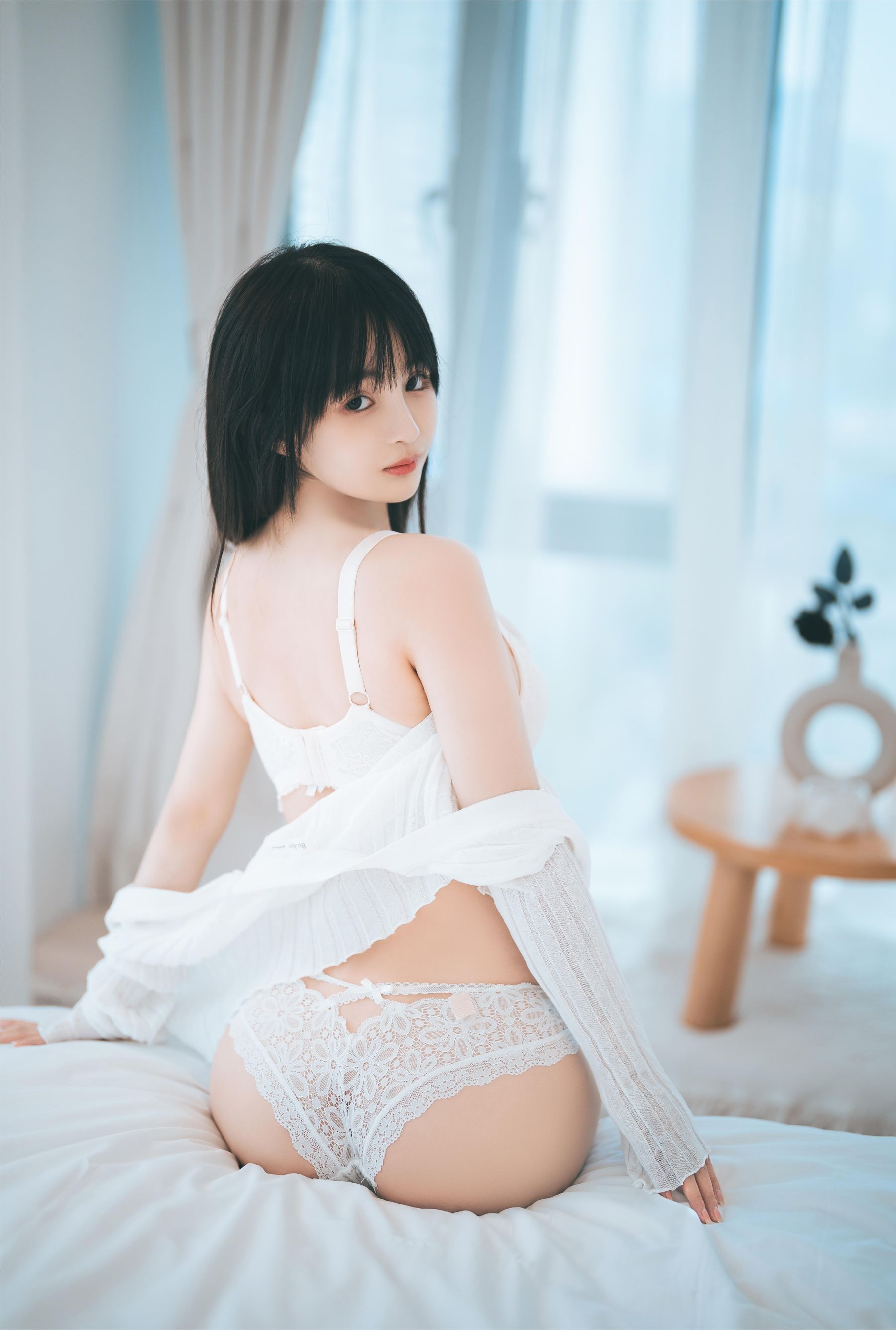[福利COS] 桜井宁宁 - 人妻