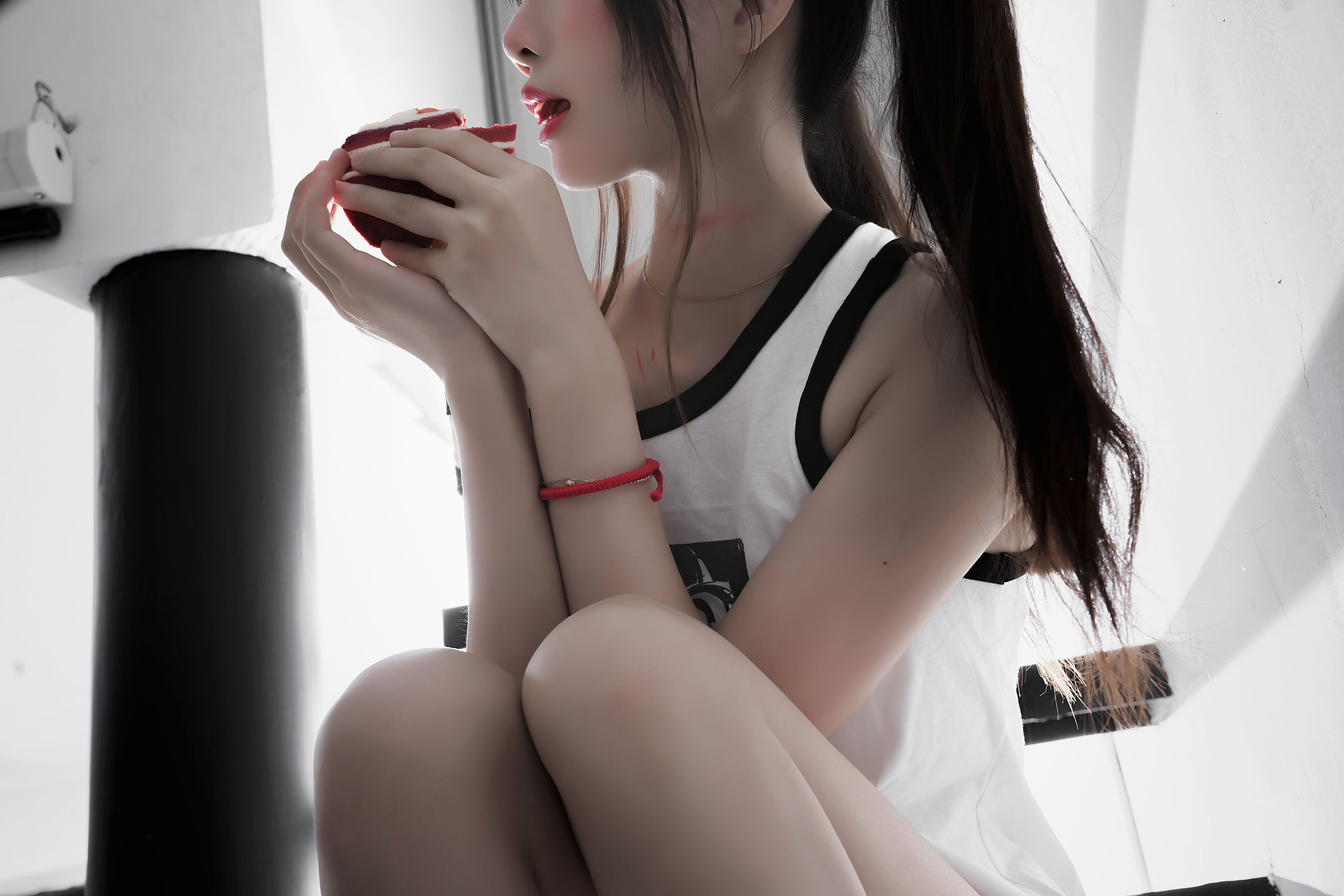 [福利COS] 桜桃喵 - 狼崽崽
