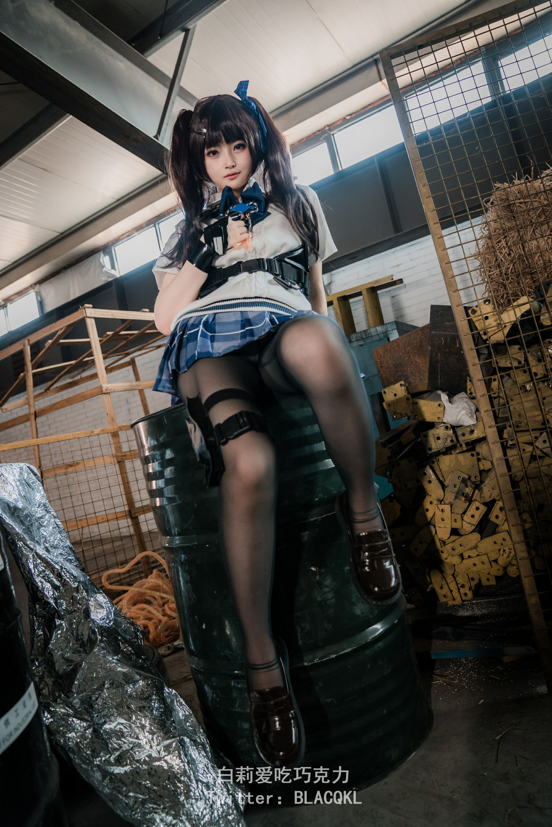[福利COS] 白莉爱吃巧克力 - 关小雨
