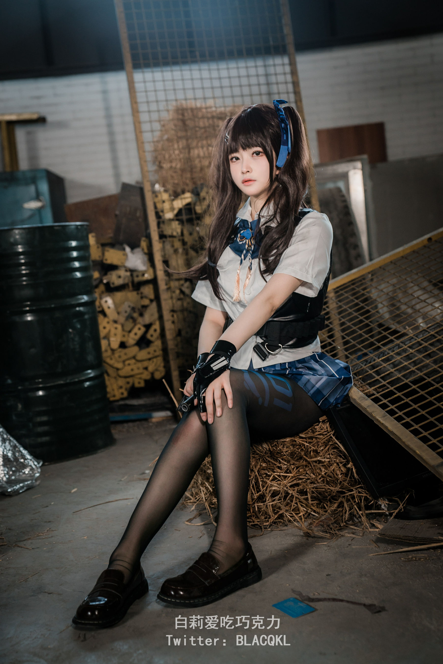 [福利COS] 白莉爱吃巧克力 - 关小雨