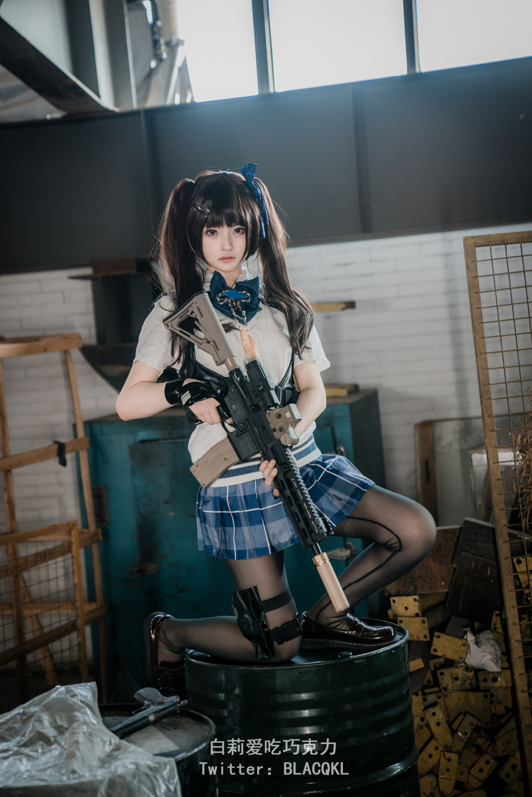 [福利COS] 白莉爱吃巧克力 - 关小雨