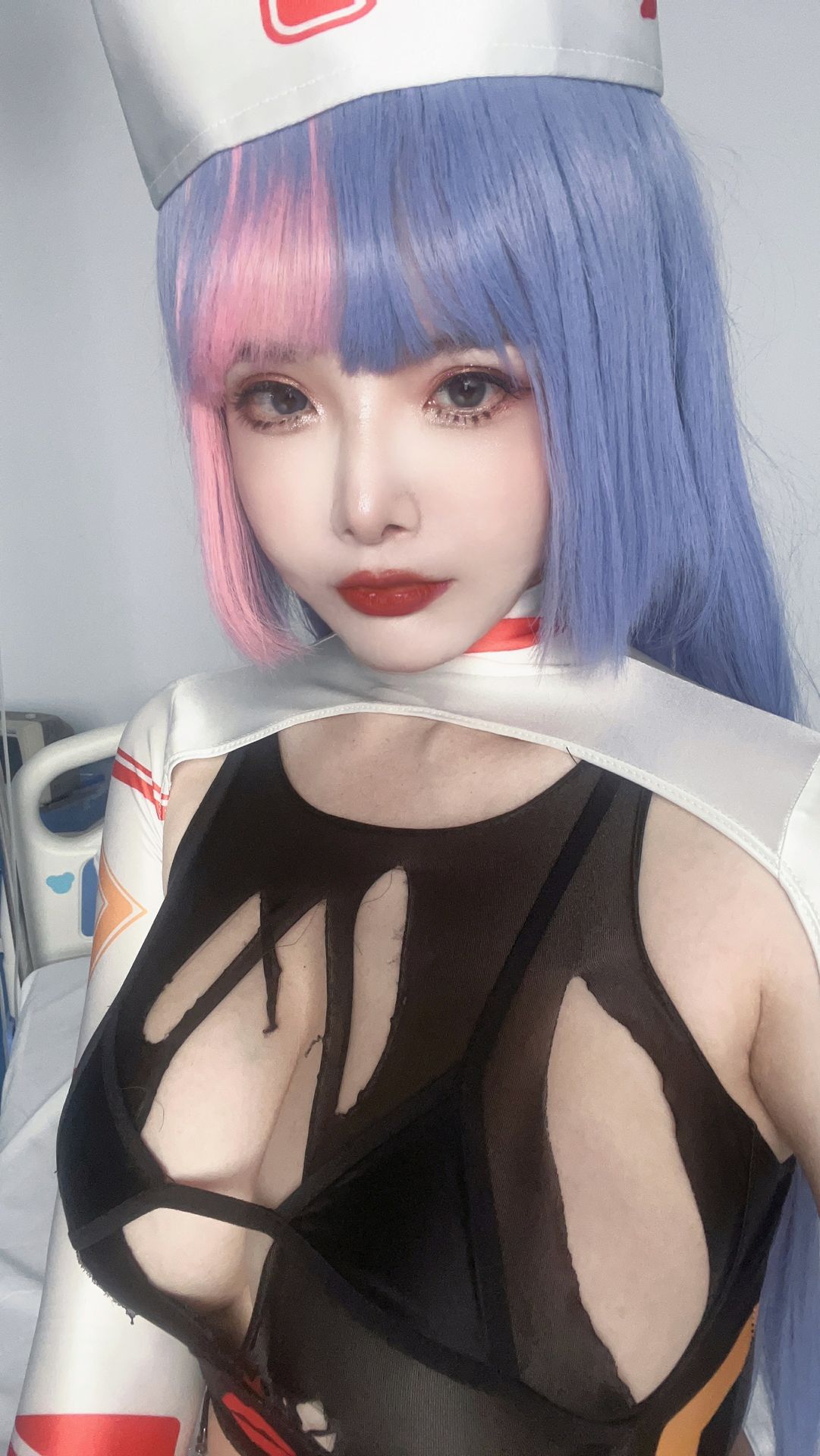 [福利COS] 秋和柯基(夏小秋秋秋) - 专属护士