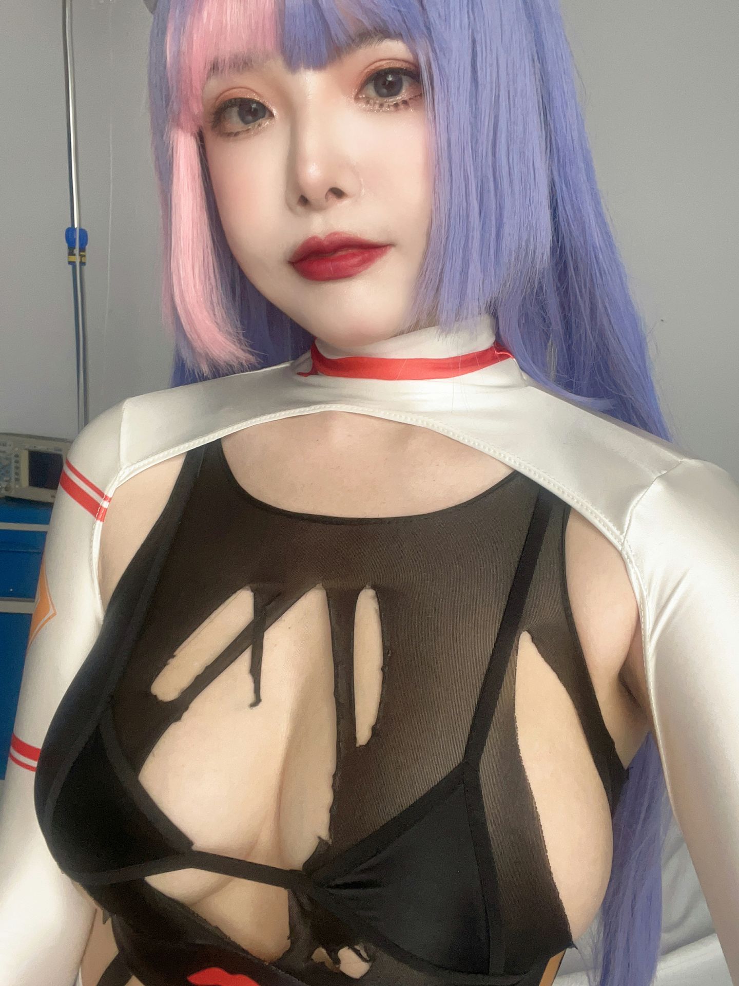 [福利COS] 秋和柯基(夏小秋秋秋) - 专属护士