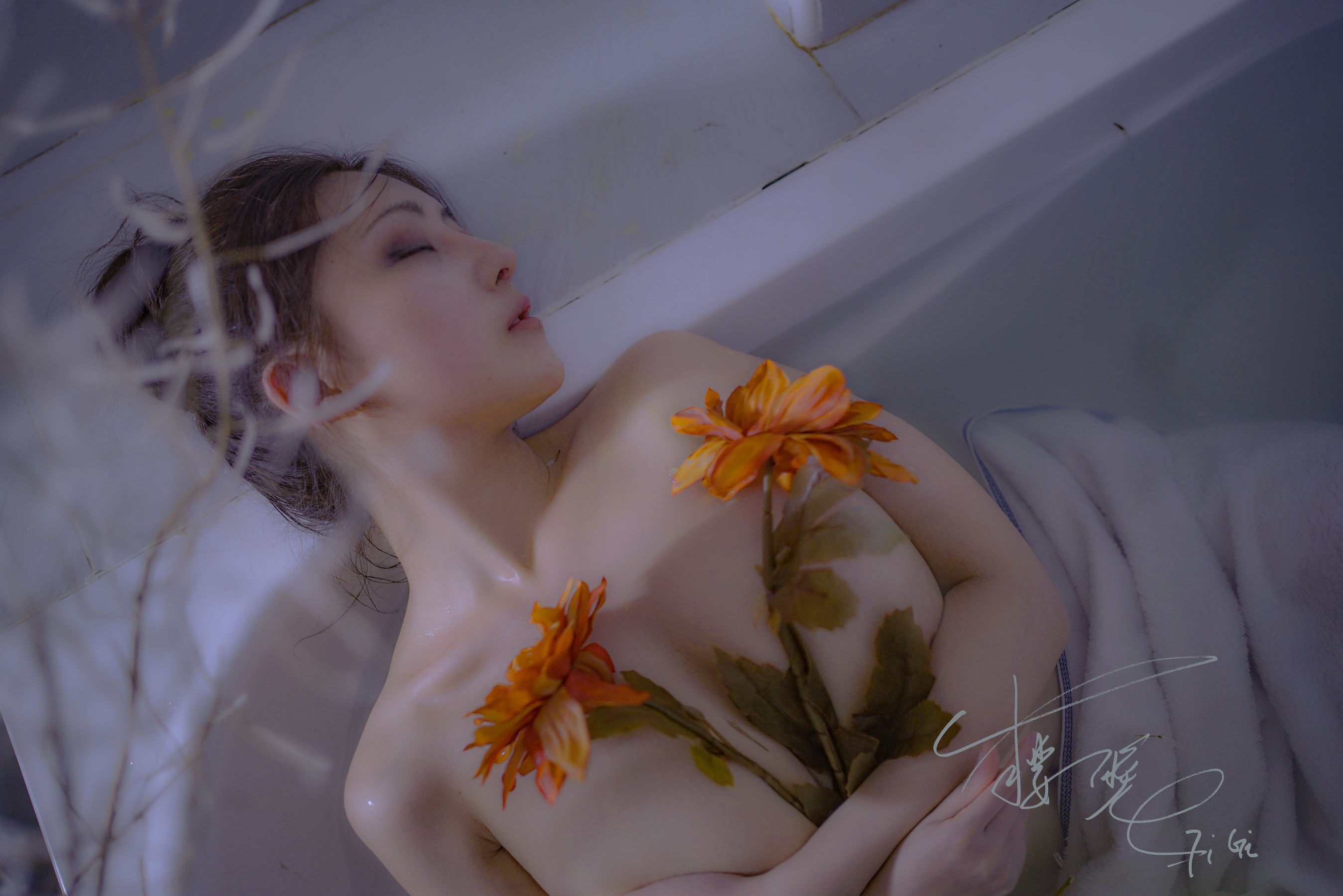 [福利COS] 网络红人樱晚gigi - 清衣.池