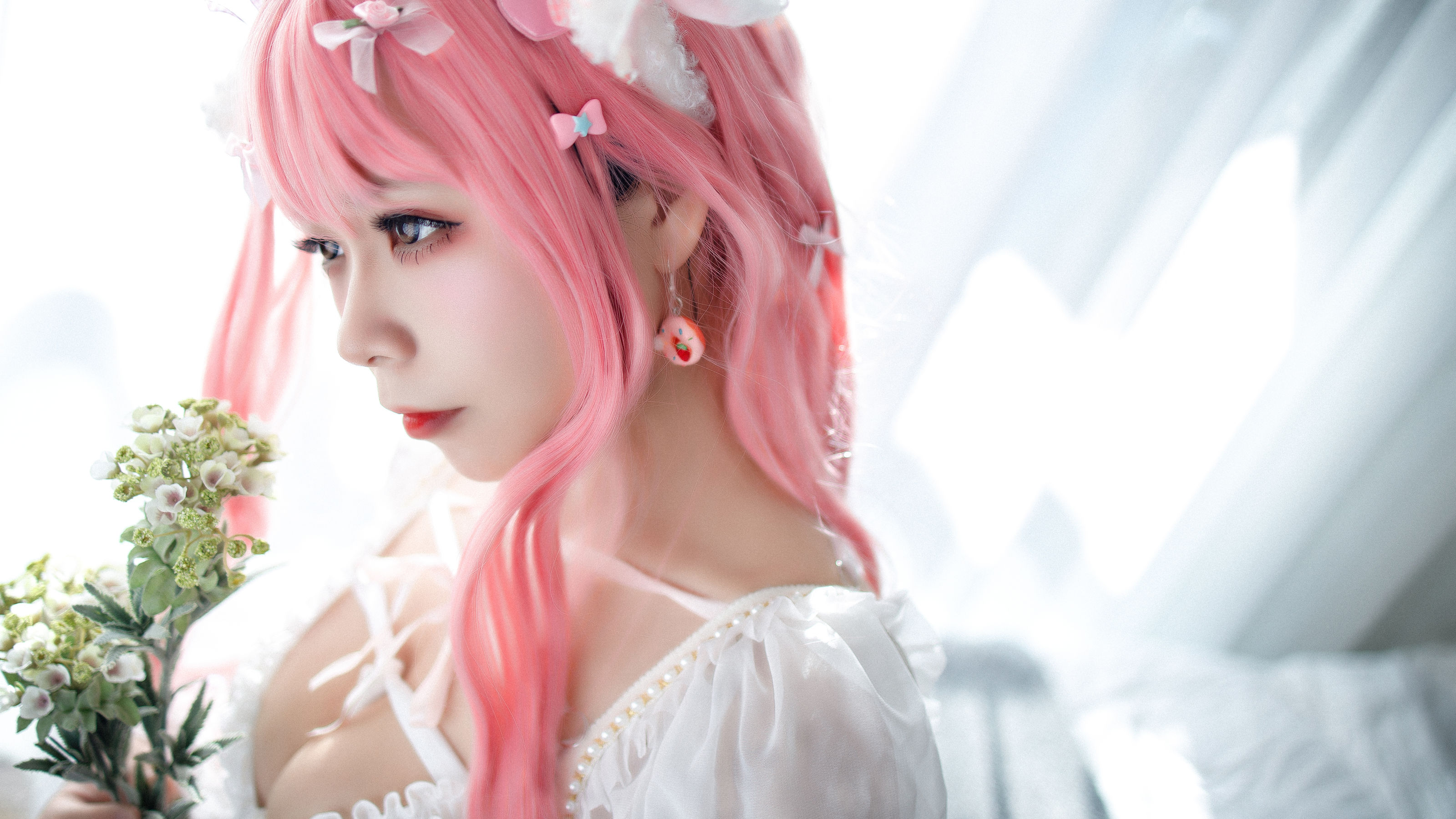[福利COS] 自闭颜球球(无颜小天使wy) - 小绵羊
