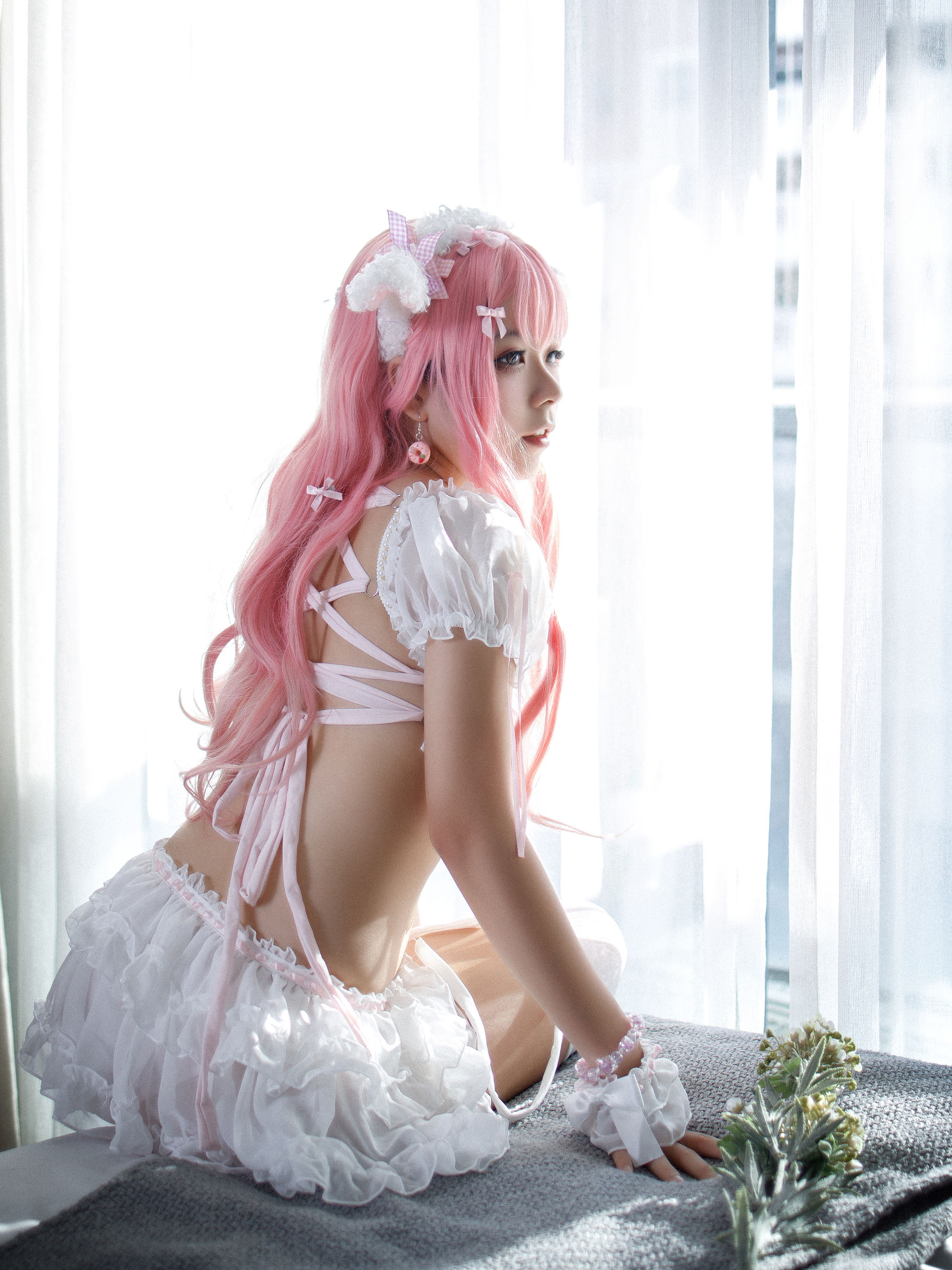 [福利COS] 自闭颜球球(无颜小天使wy) - 小绵羊