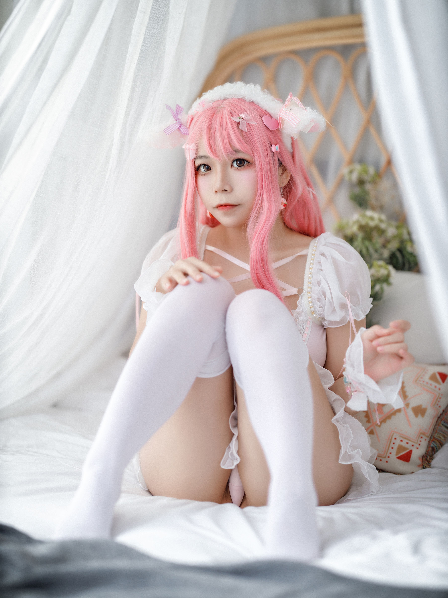 [福利COS] 自闭颜球球(无颜小天使wy) - 小绵羊