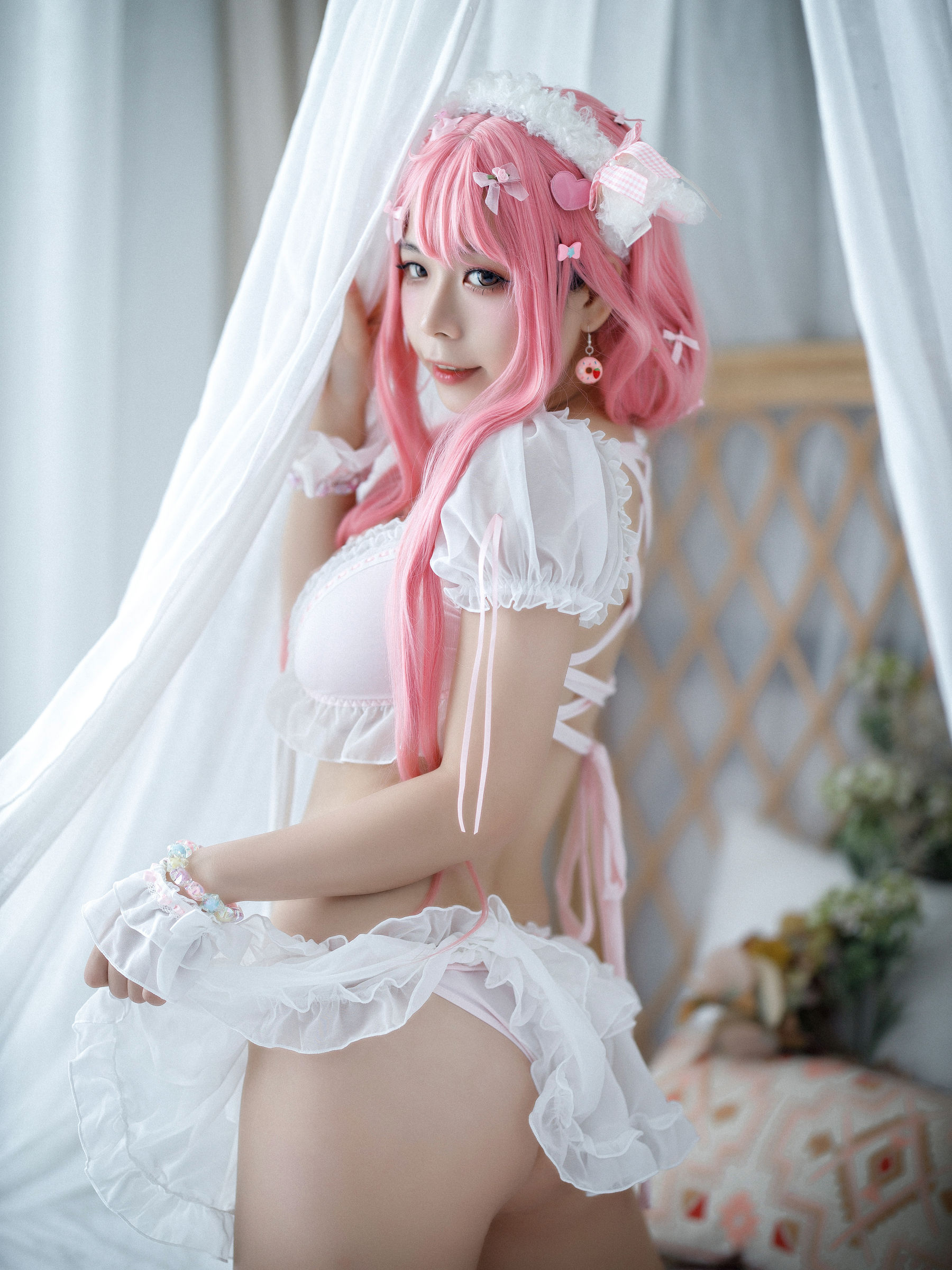[福利COS] 自闭颜球球(无颜小天使wy) - 小绵羊