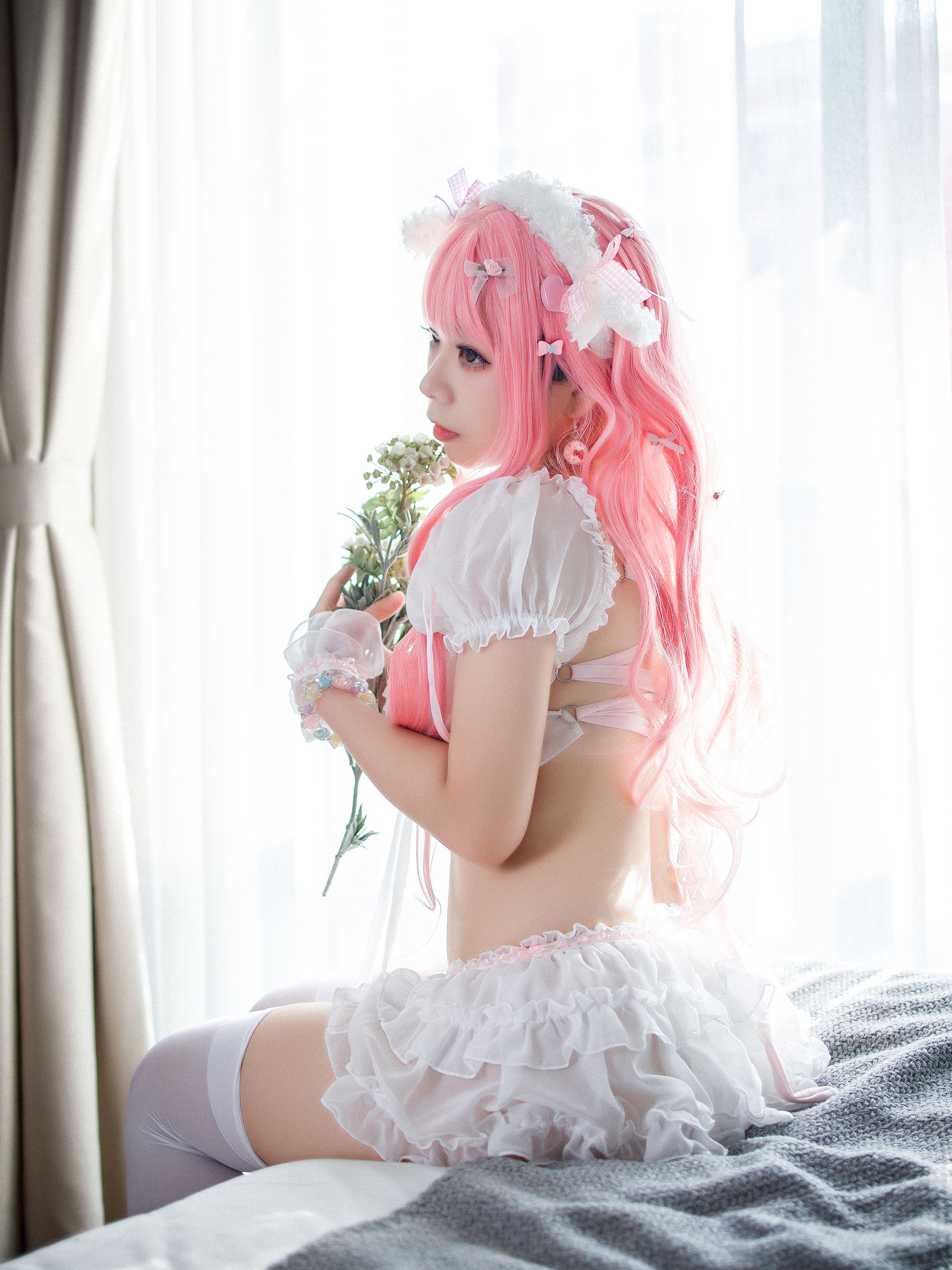 [福利COS] 自闭颜球球(无颜小天使wy) - 小绵羊