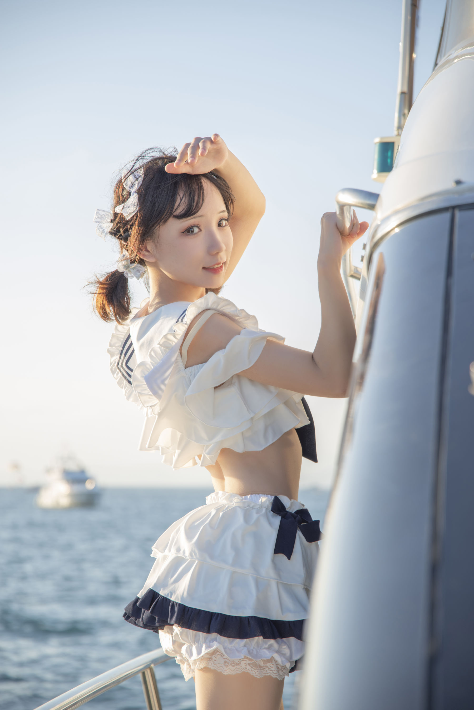 [福利COS] 花柒Hana - 三亚熊之海军风泳装