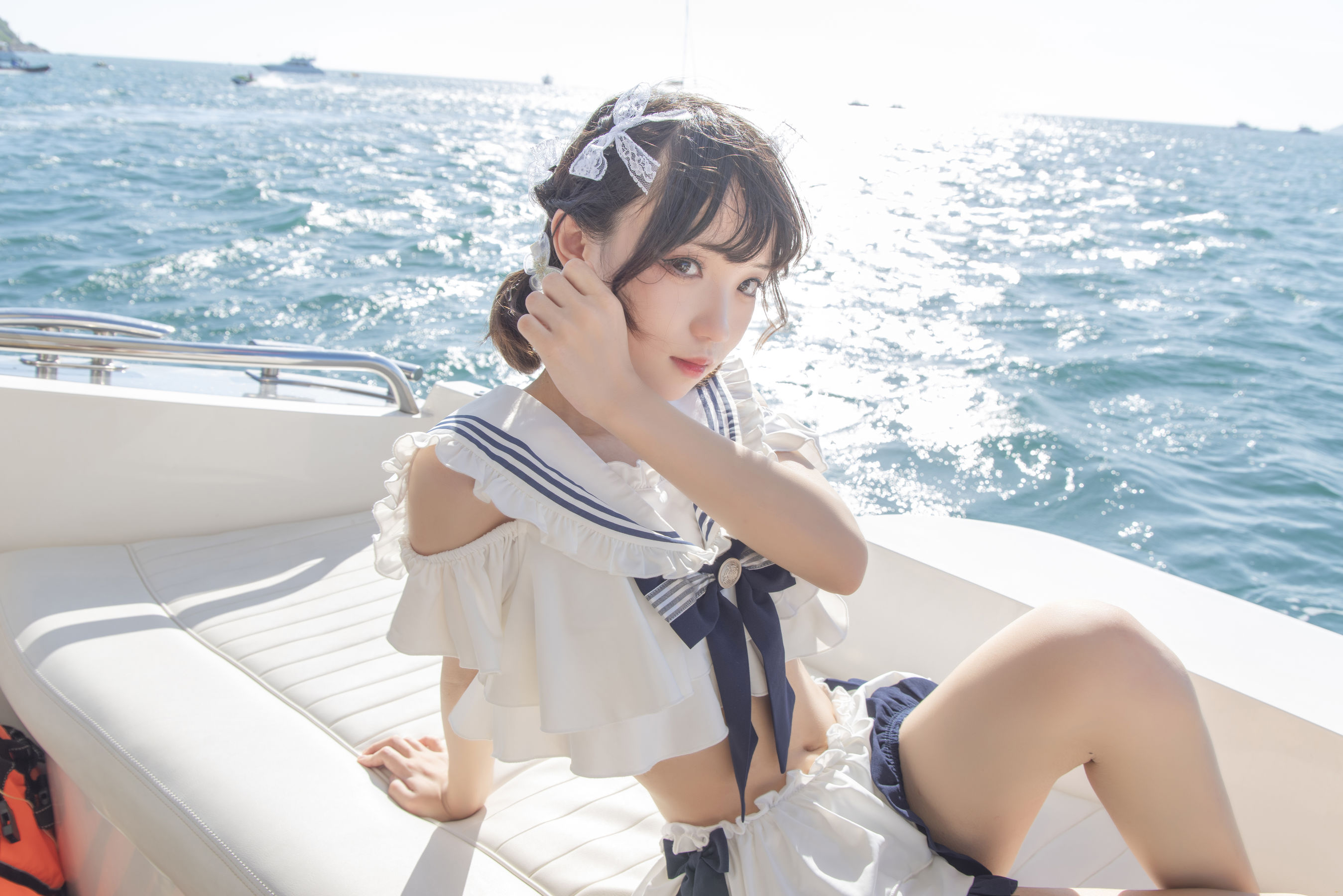 [福利COS] 花柒Hana - 三亚熊之海军风泳装