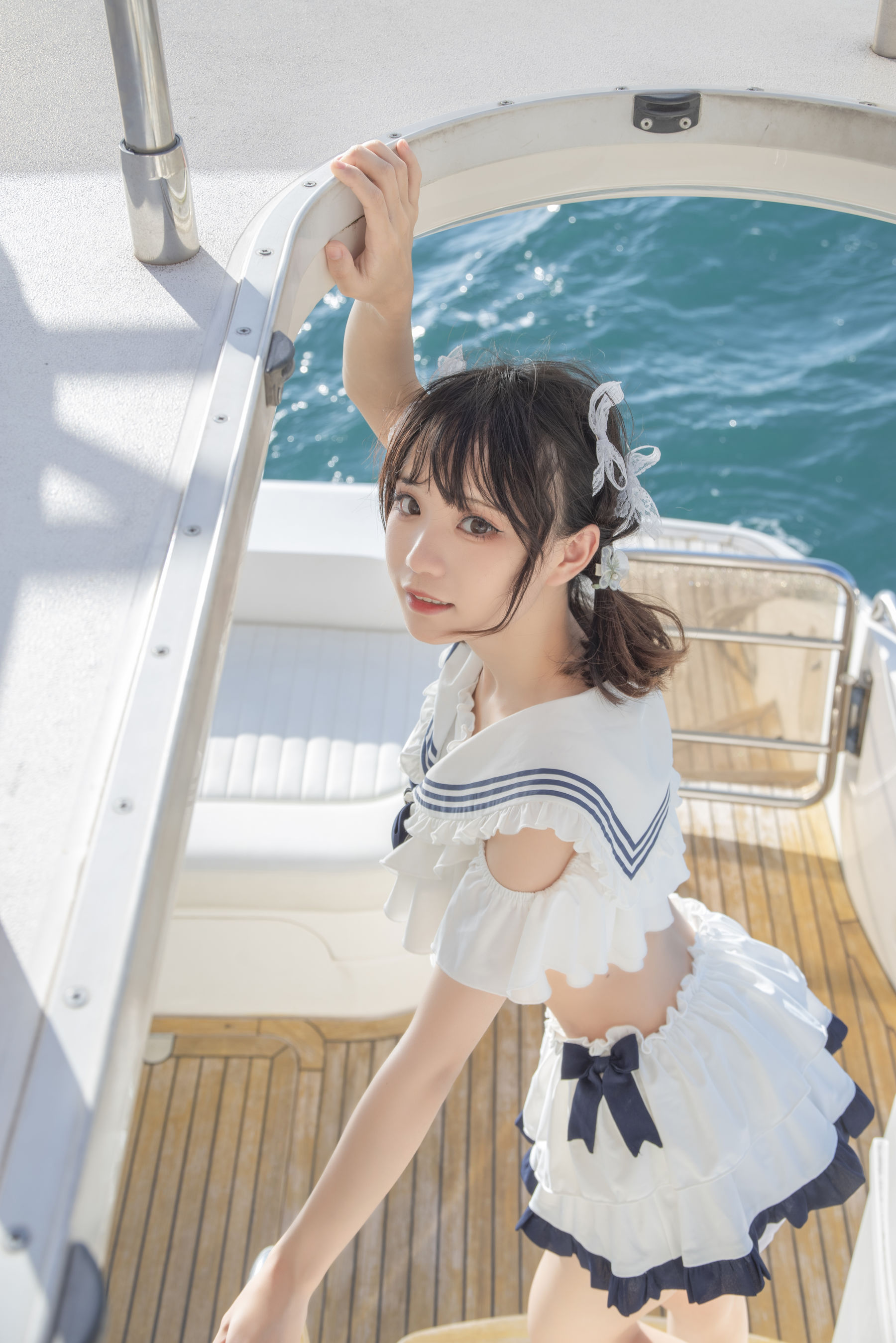 [福利COS] 花柒Hana - 三亚熊之海军风泳装