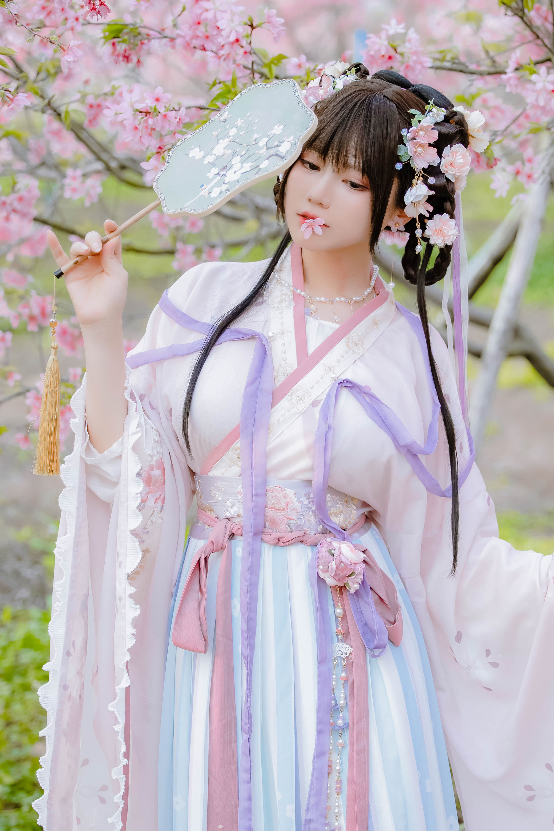 [福利COS] 萌妹子Nyako喵子 - 樱花汉服 花神祈愿