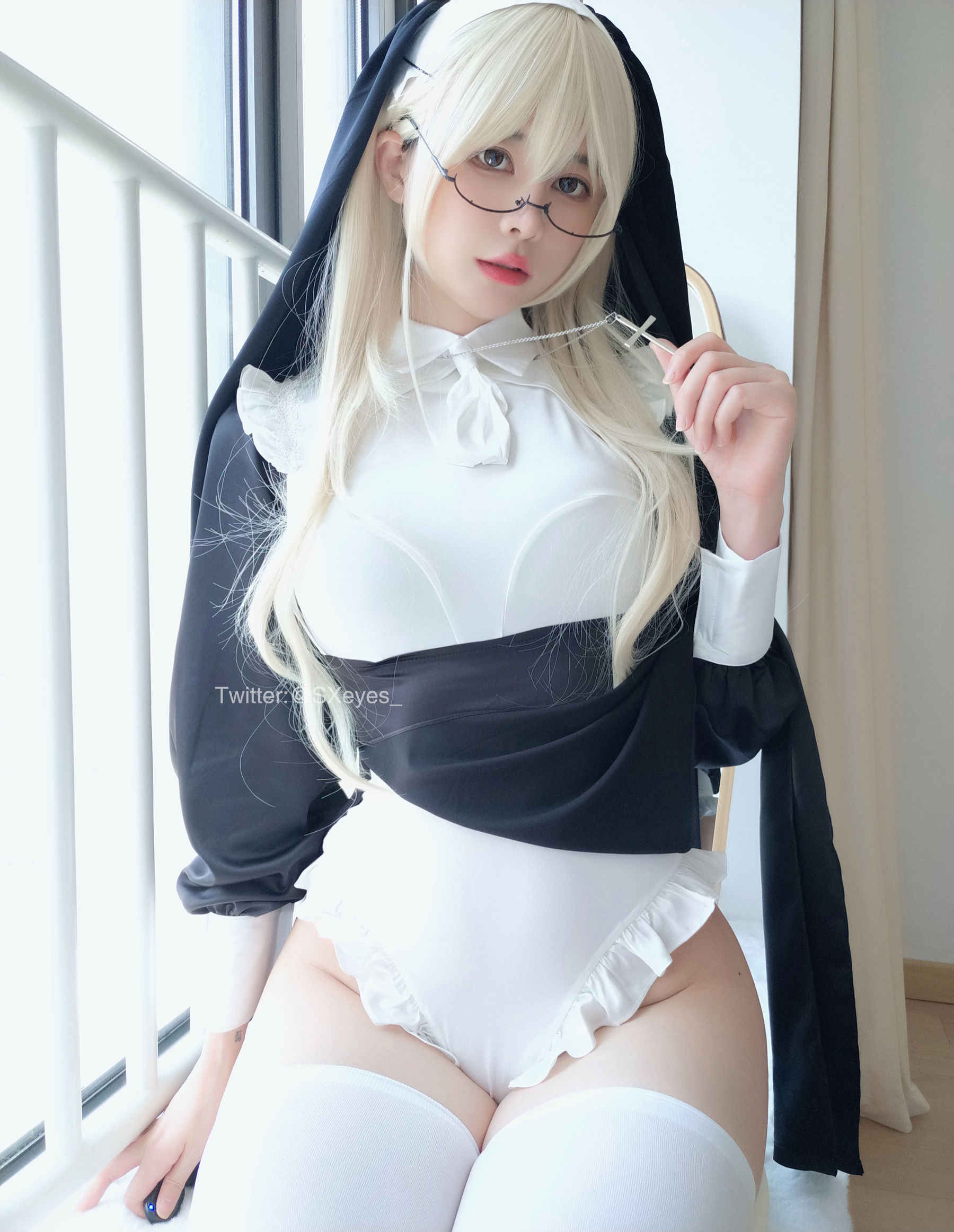 [福利COS] 萌妹子眼酱大魔王w - 修女