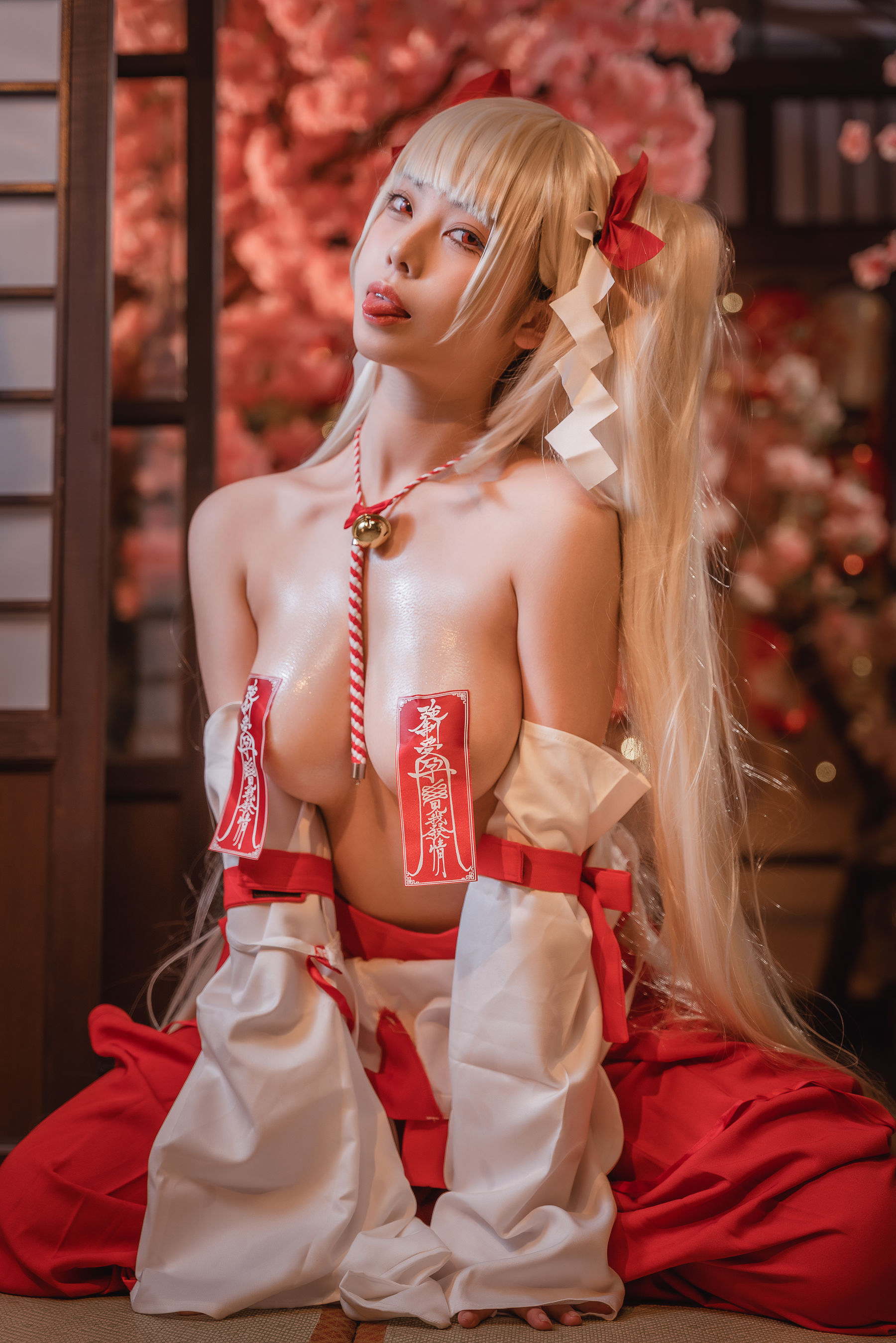 [福利COS] 萌系小姐姐蜜汁猫裘 - 可畏巫女