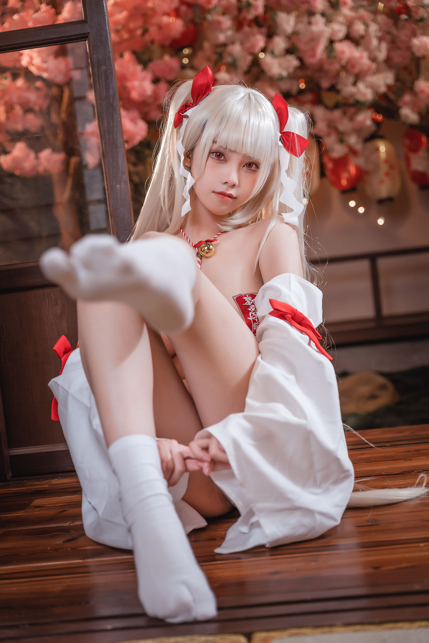 [福利COS] 萌系小姐姐蜜汁猫裘 - 可畏巫女