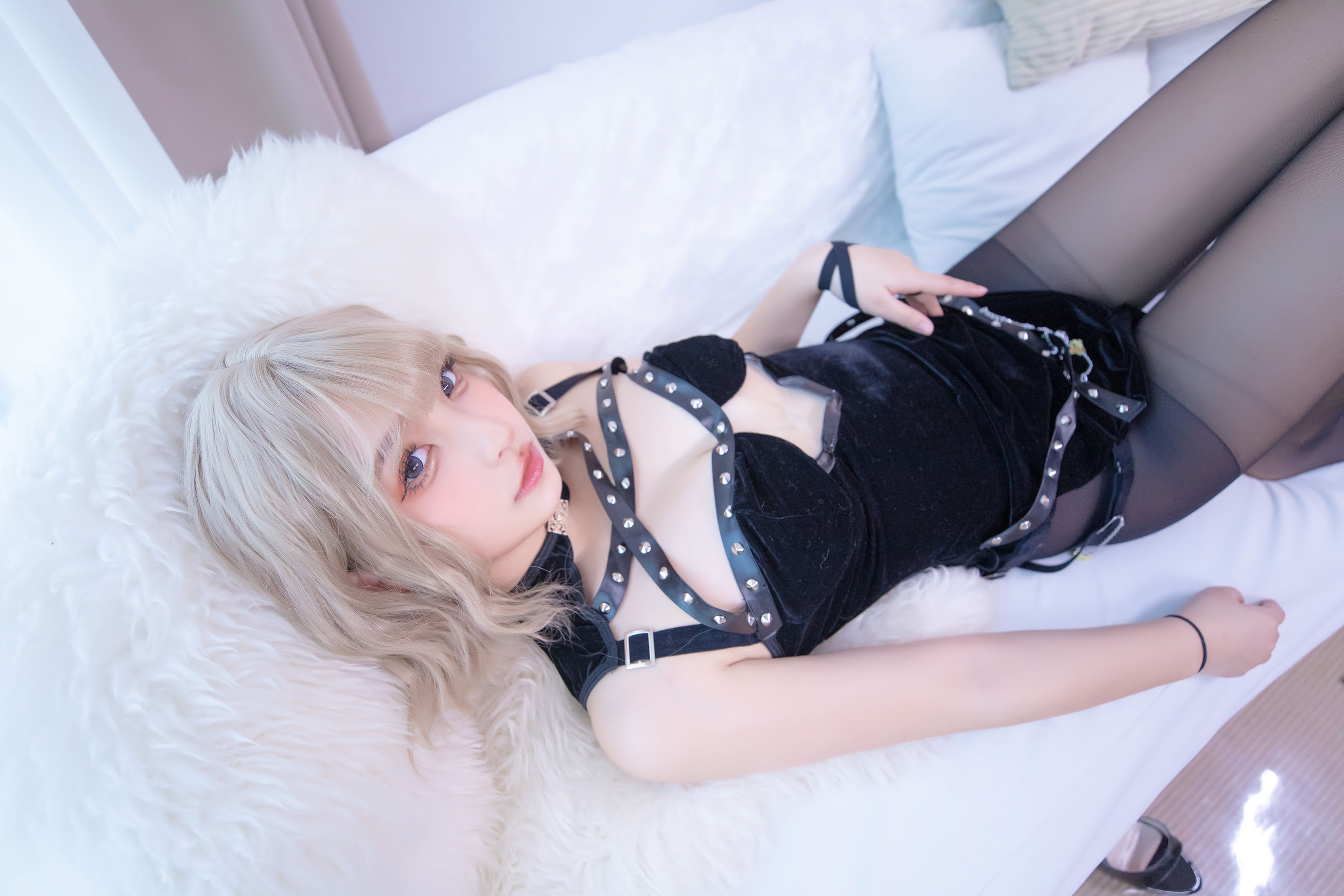[福利COS] 萝莉神楽板真冬 - 黑丝旗袍