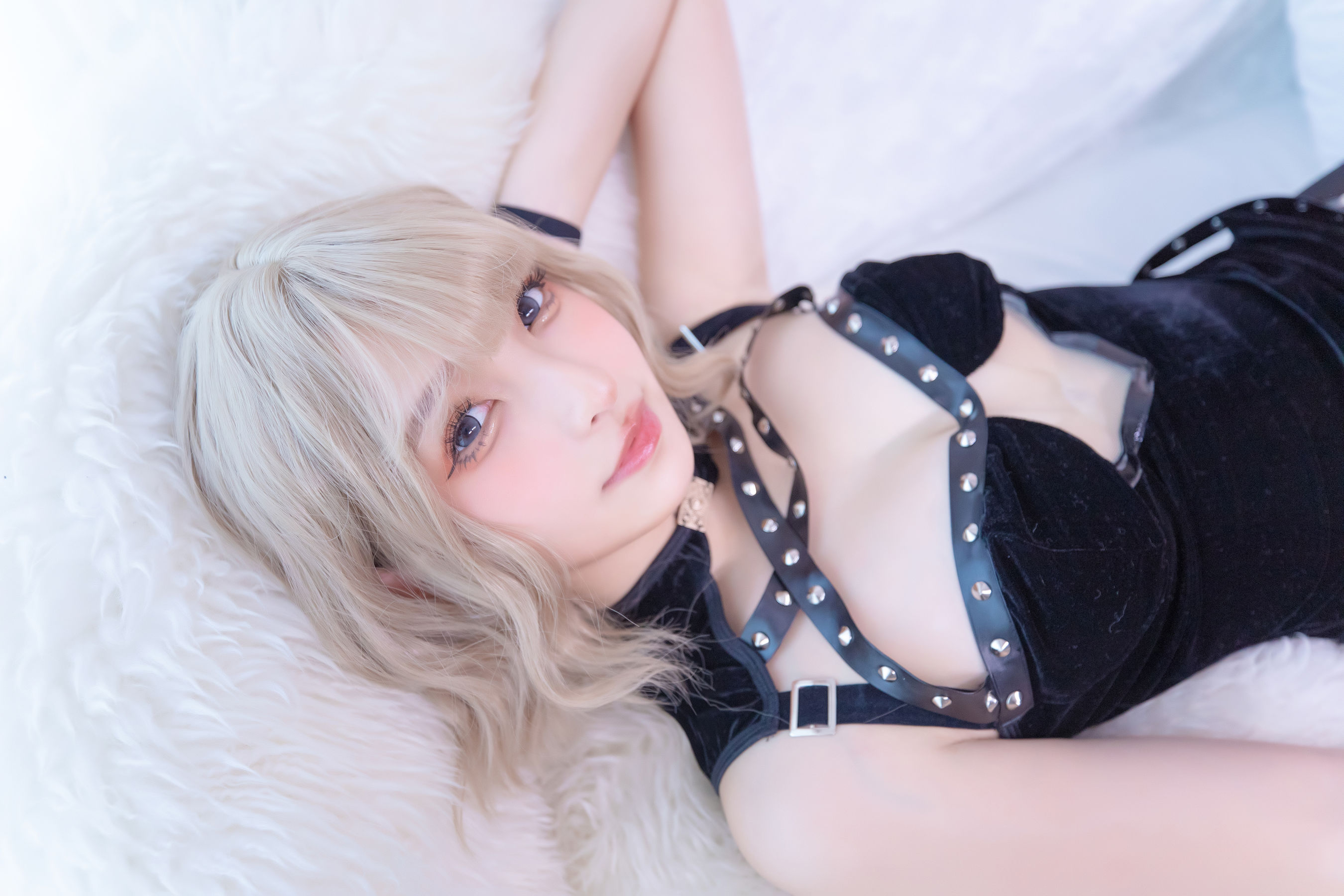 [福利COS] 萝莉神楽板真冬 - 黑丝旗袍