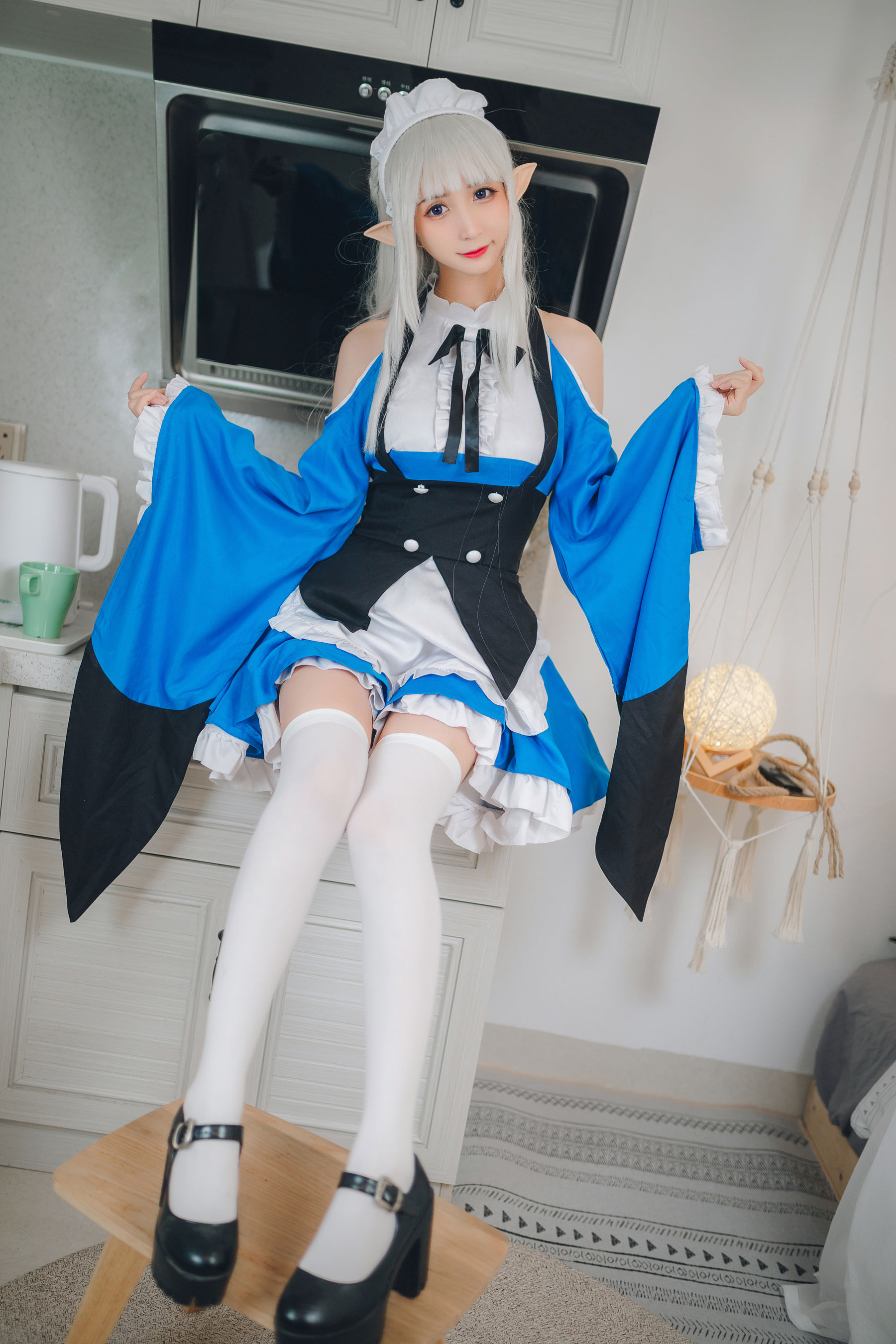 [福利COS] 贝儿酱Miki - 艾米莉亚女仆
