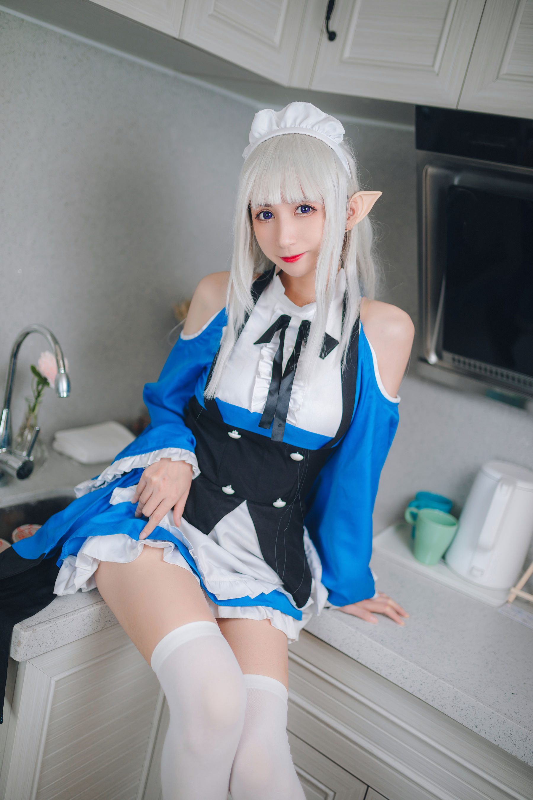 [福利COS] 贝儿酱Miki - 艾米莉亚女仆