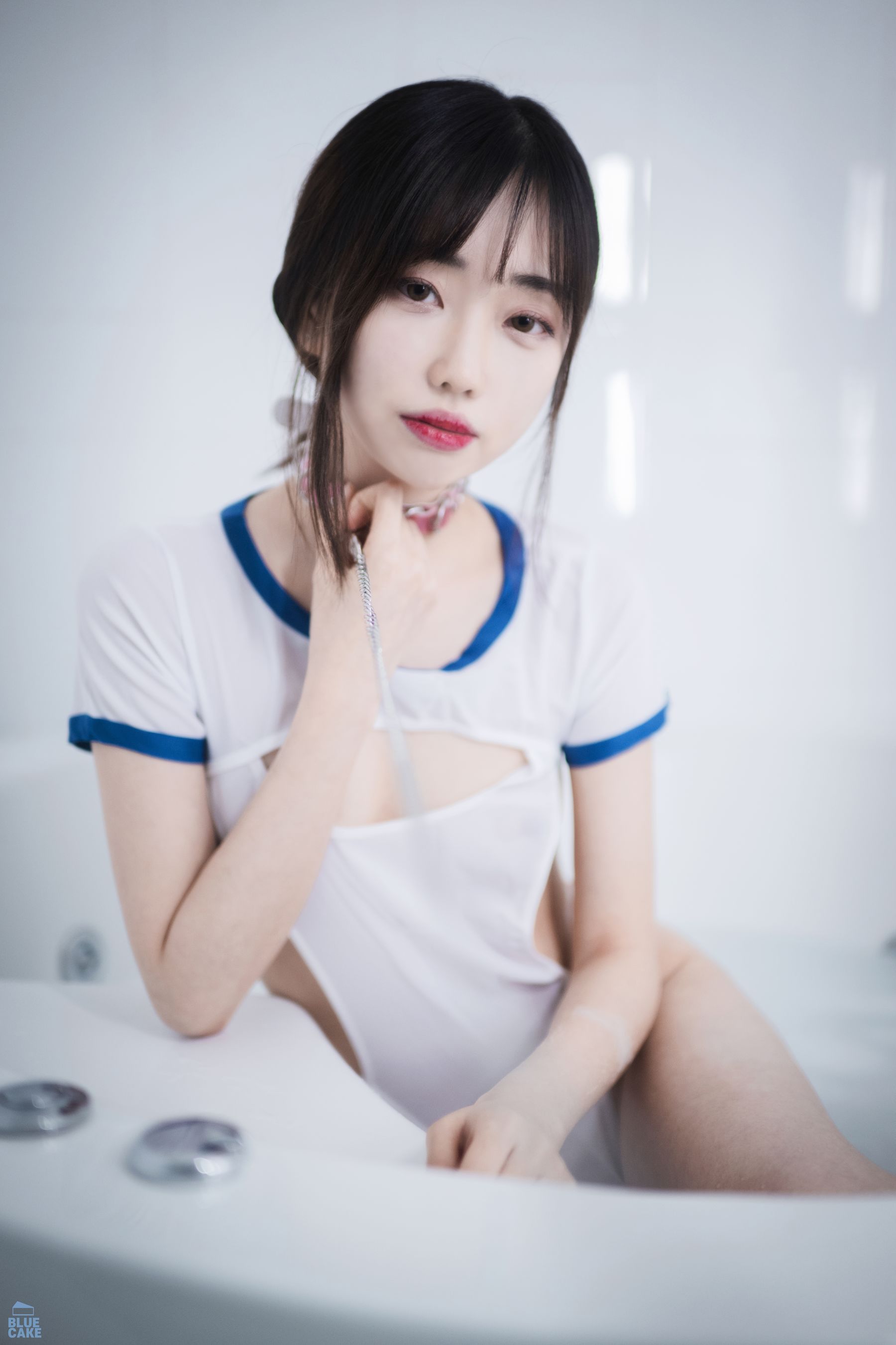 [BLUECAKE]  JiWon - White.One