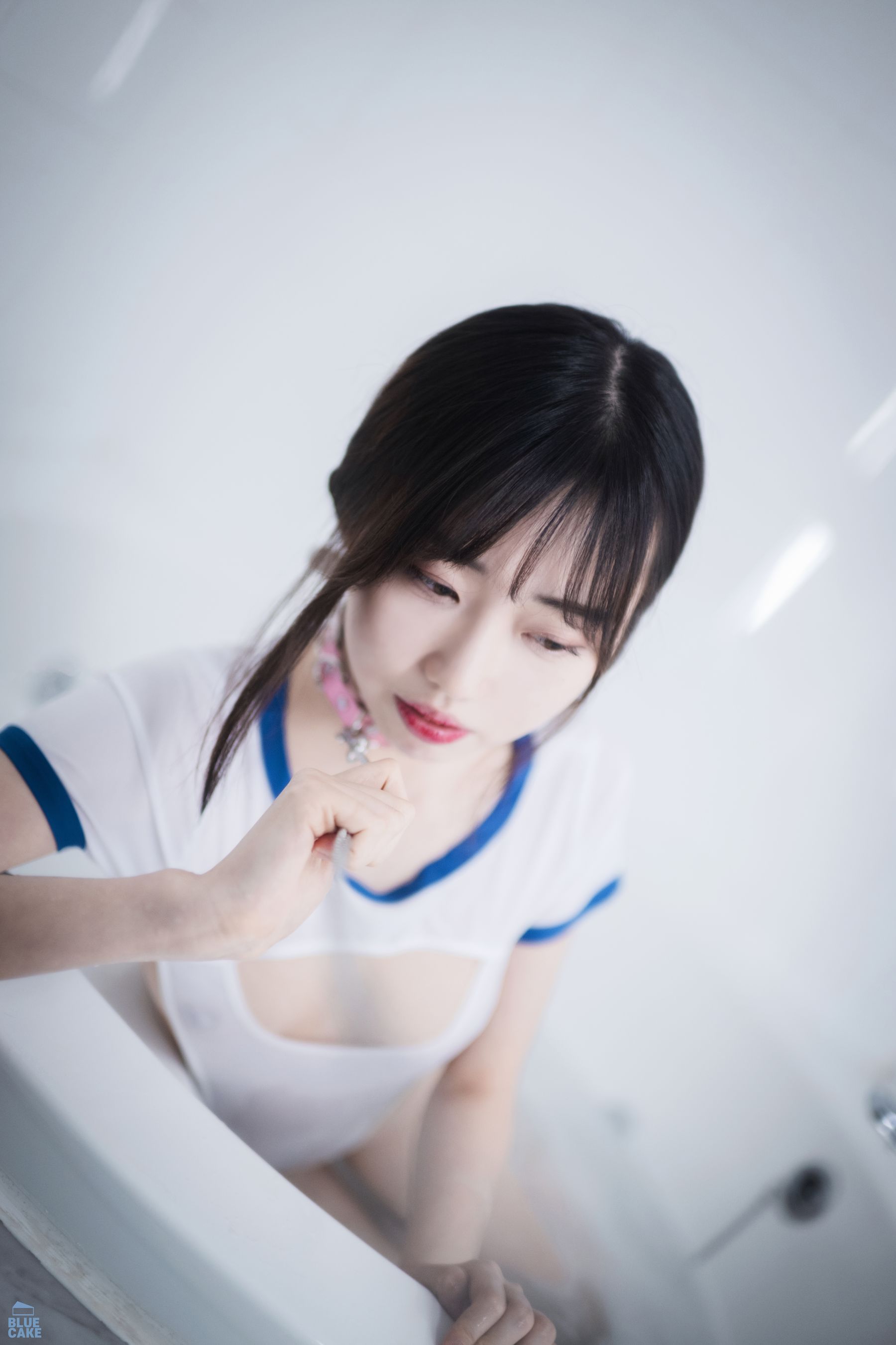[BLUECAKE]  JiWon - White.One
