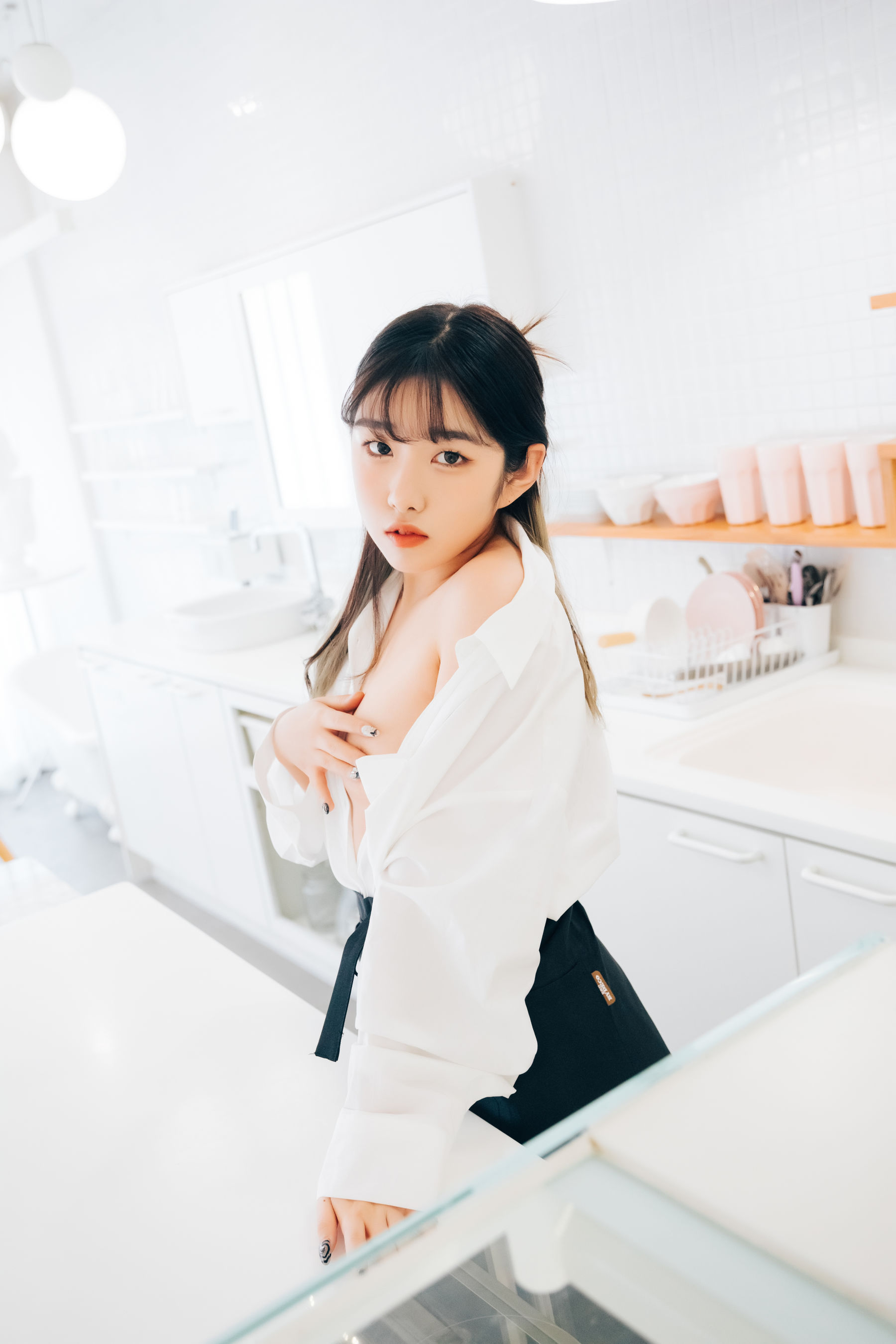 [LOOZY]  Sonson - Nude Apron
