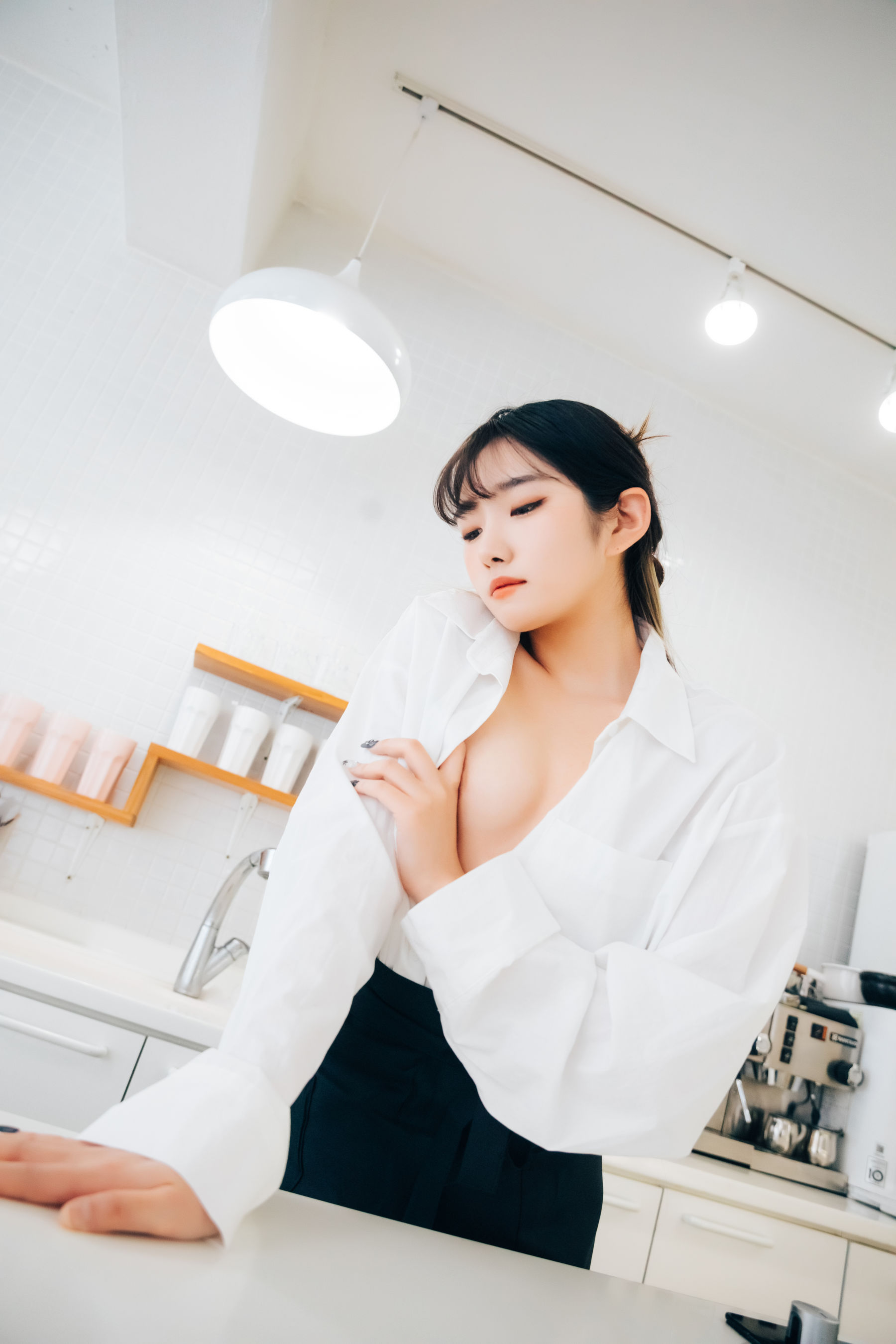 [LOOZY]  Sonson - Nude Apron