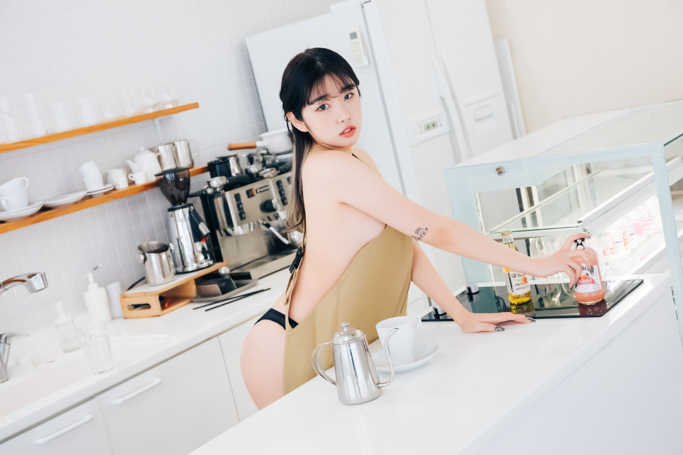 [LOOZY]  Sonson - Nude Apron