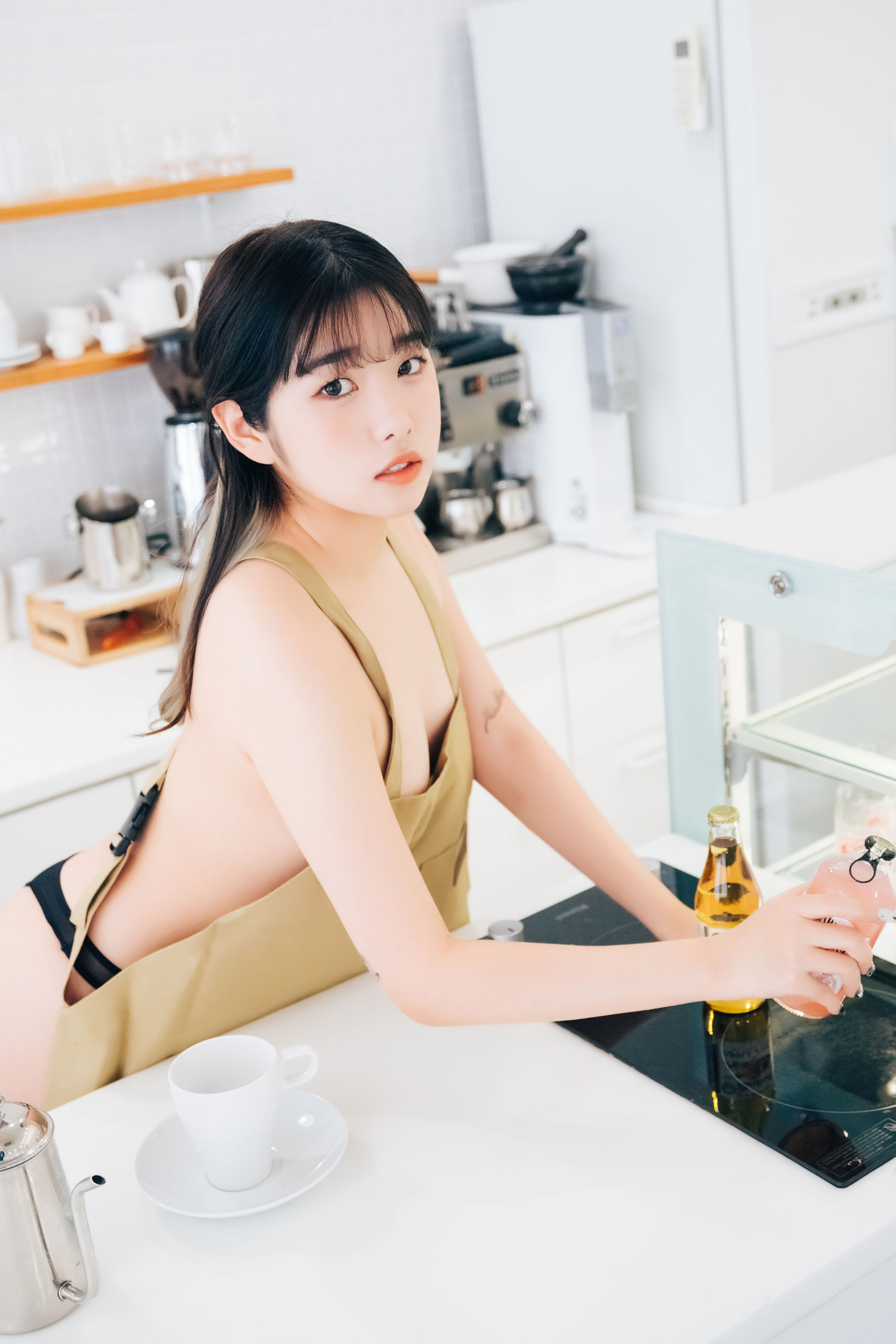 [LOOZY]  Sonson - Nude Apron