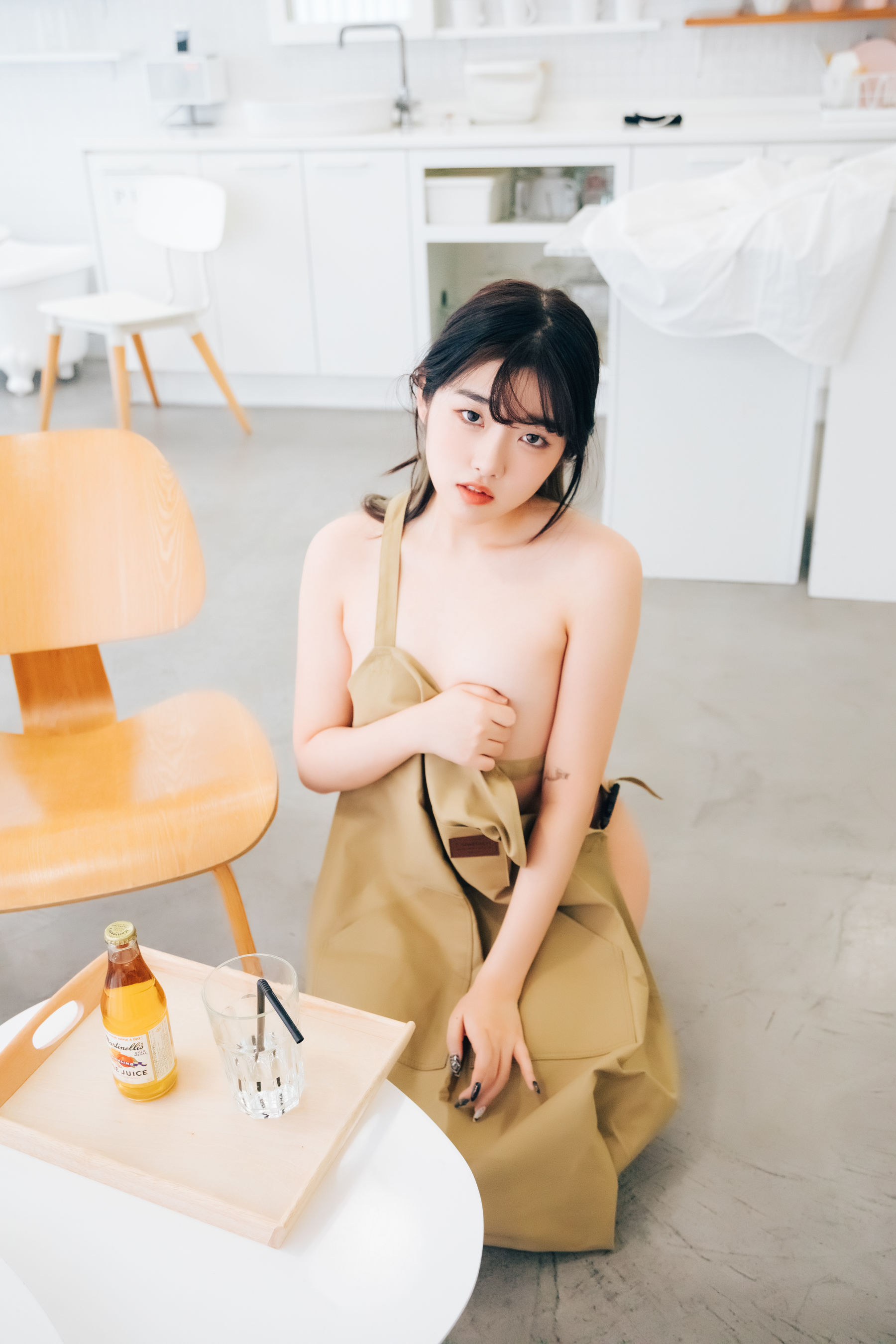 [LOOZY]  Sonson - Nude Apron
