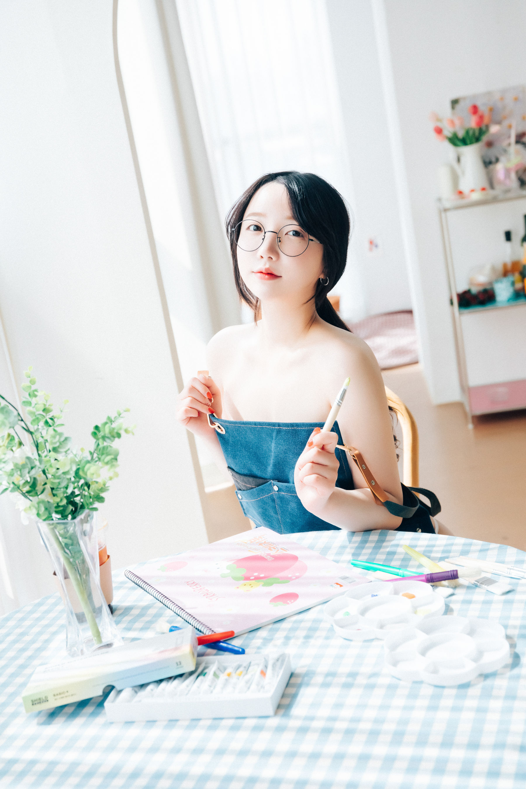 [LOOZY]  Yeeun - Nudy Painter