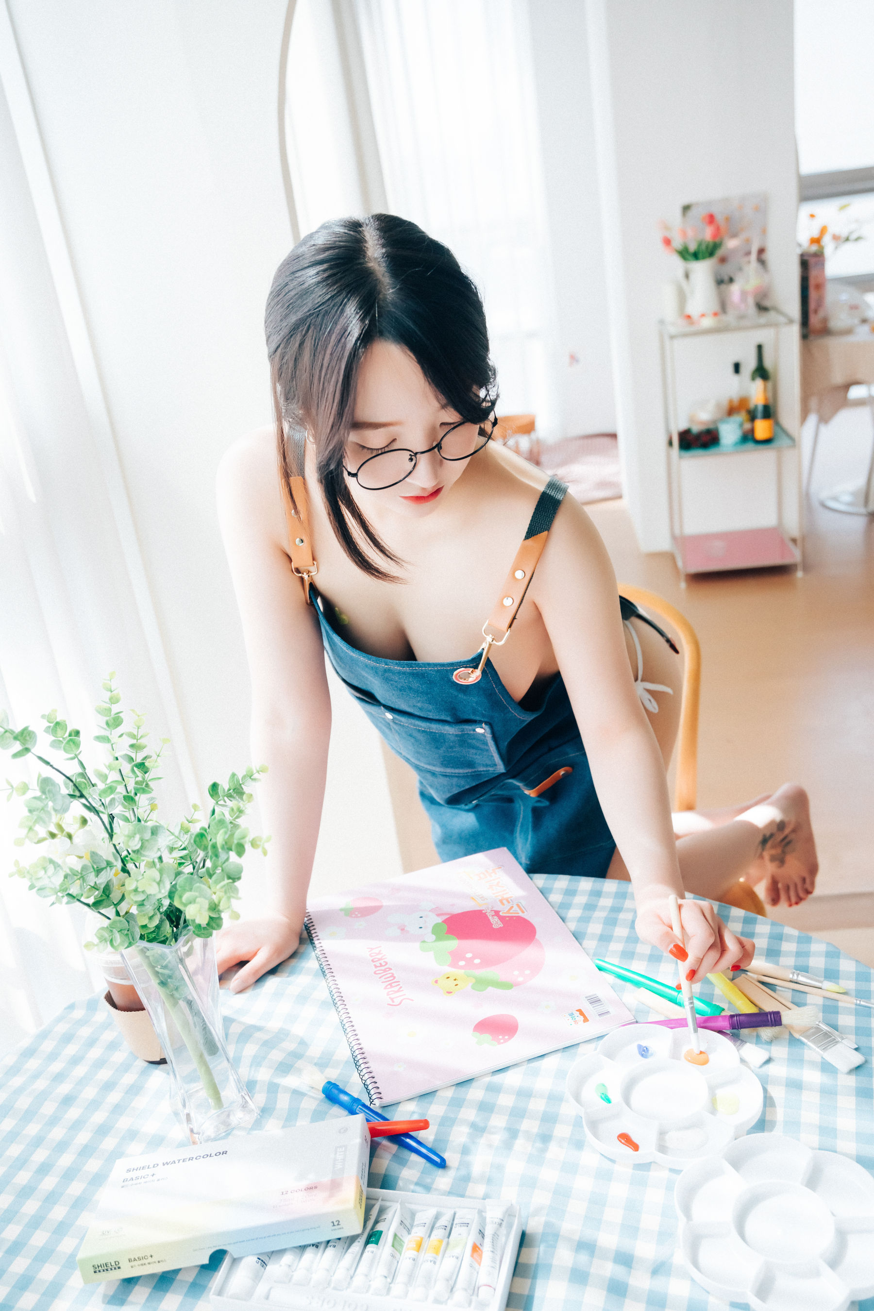 [LOOZY]  Yeeun - Nudy Painter
