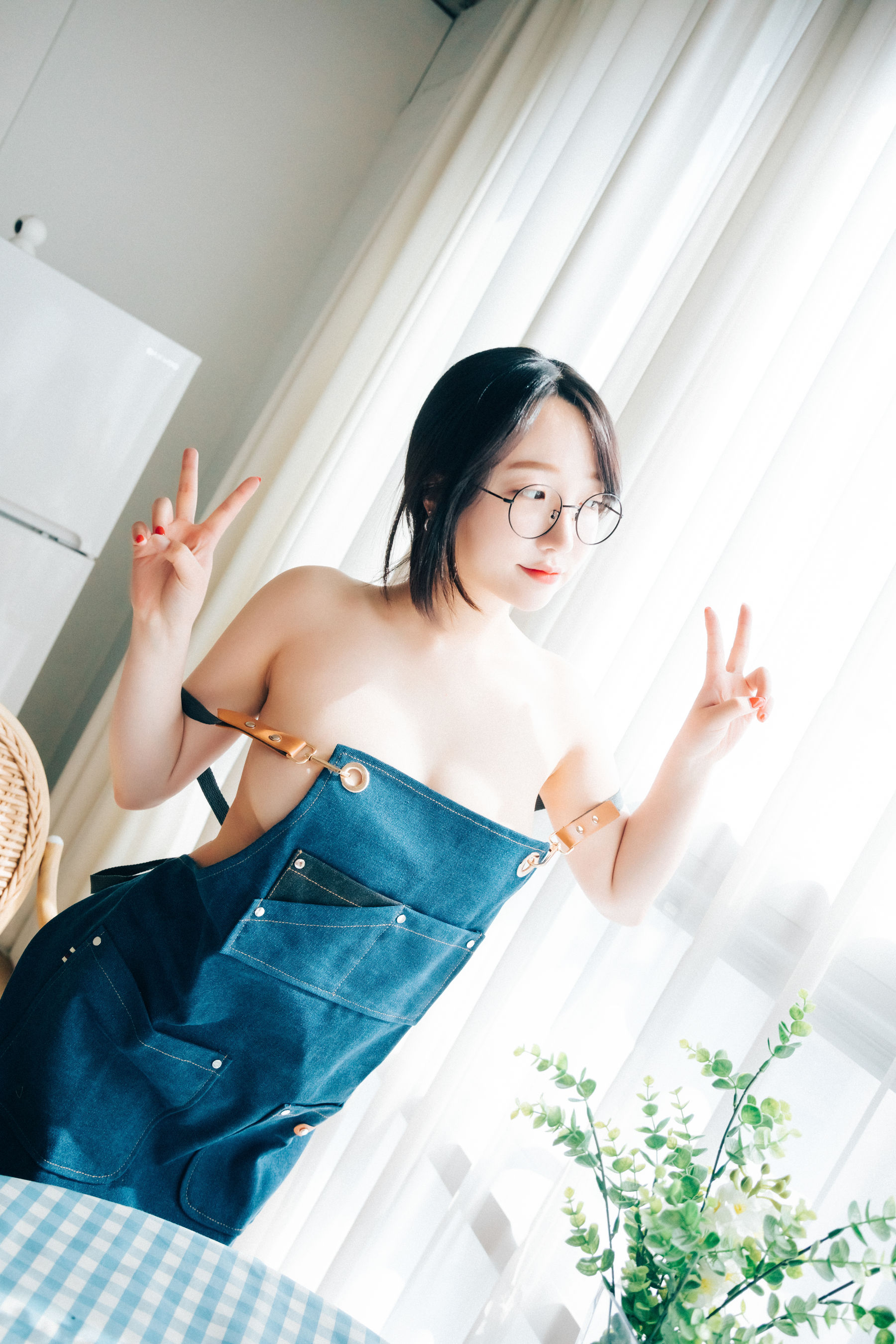 [LOOZY]  Yeeun - Nudy Painter