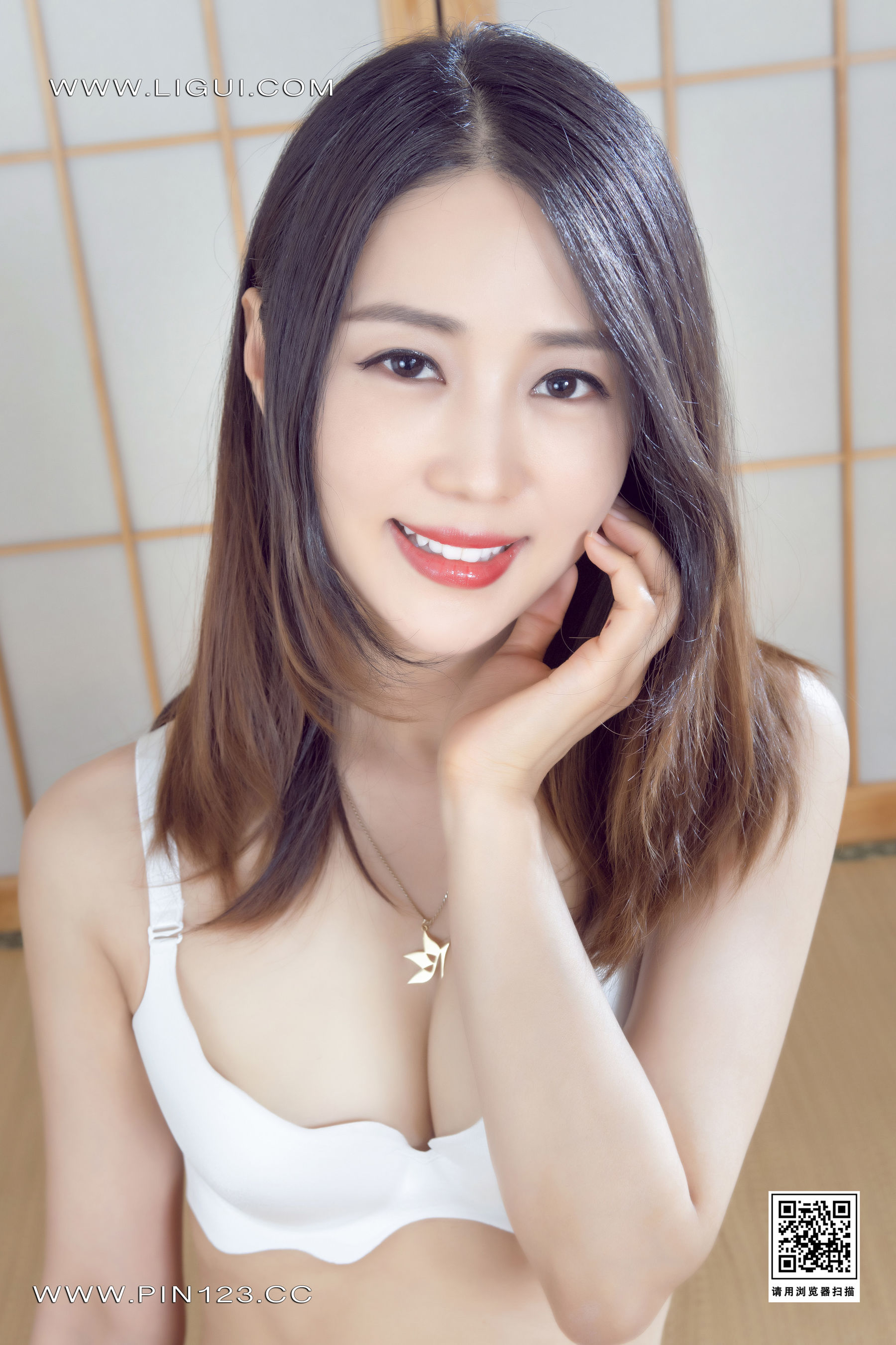 [丽柜Ligui]  海伦娜 一品尤物
