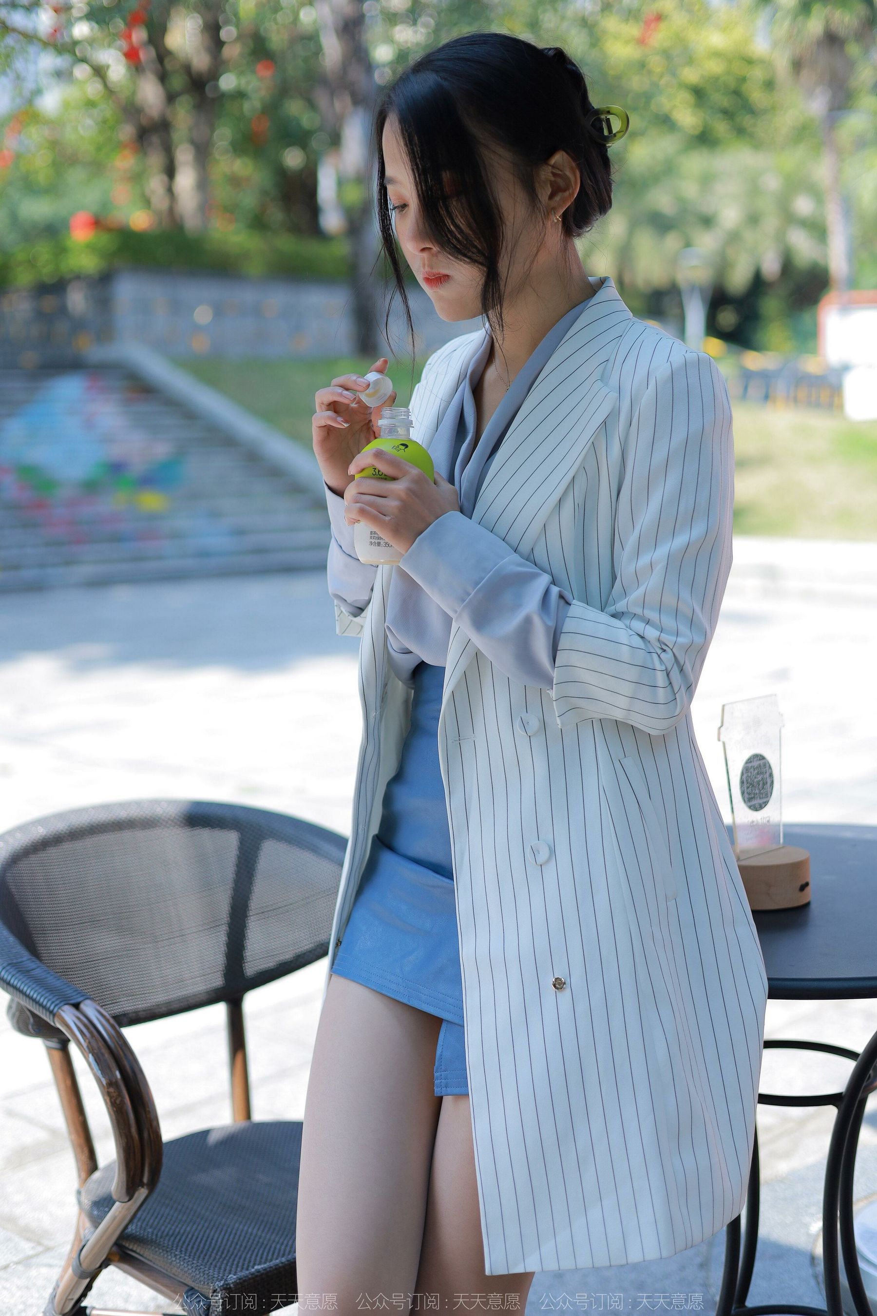 [异思趣向IESS] 模特：婉萍《蓝衣女神》