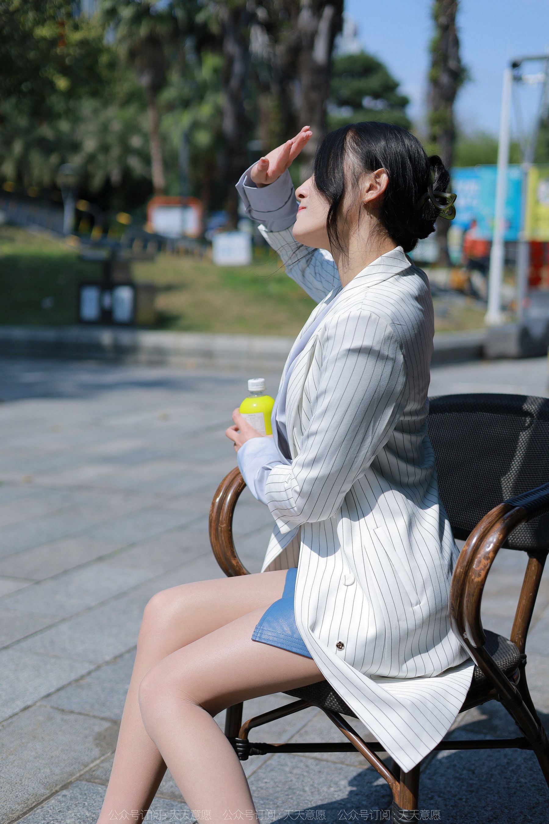 [异思趣向IESS] 模特：婉萍《蓝衣女神》
