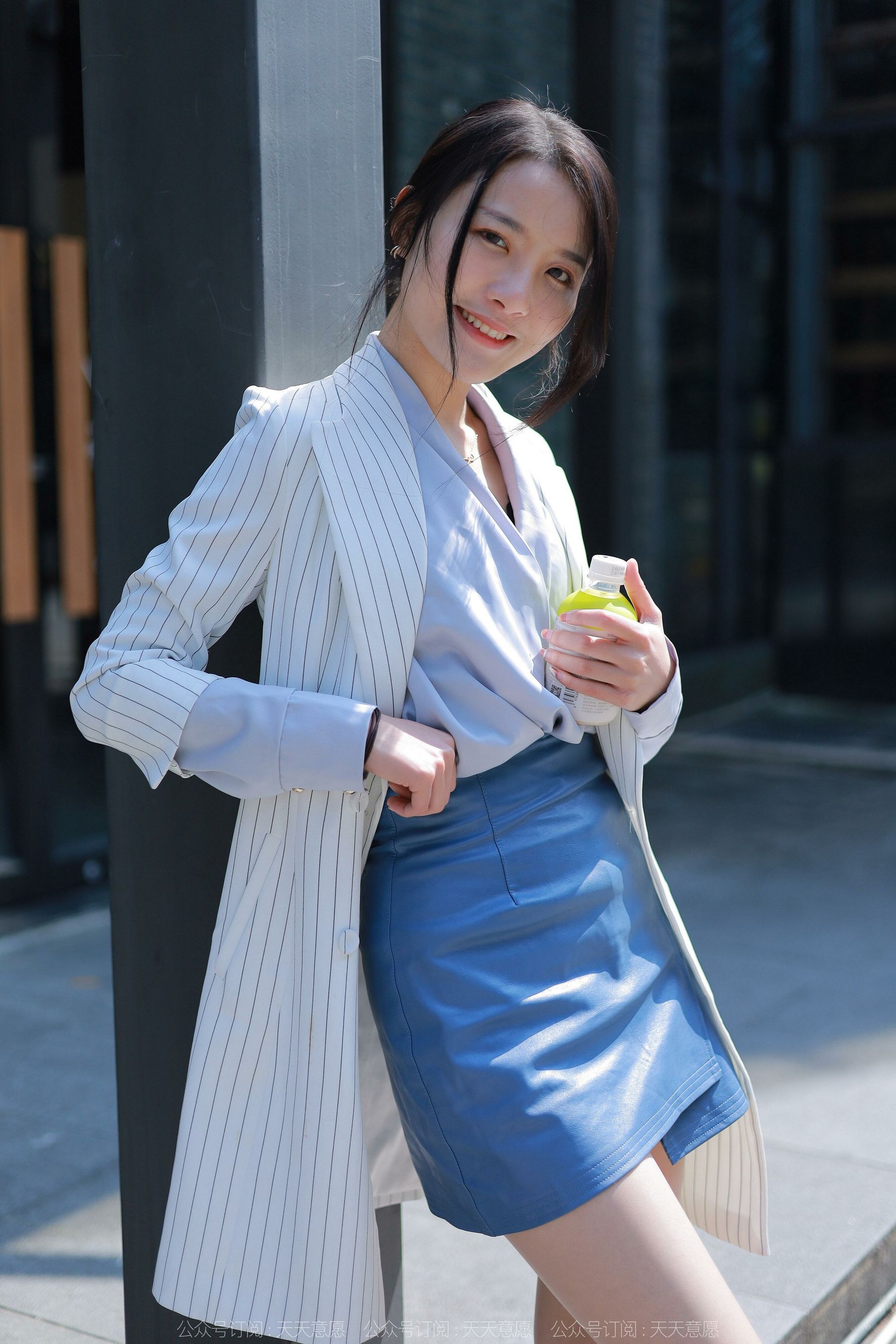 [异思趣向IESS] 模特：婉萍《蓝衣女神》