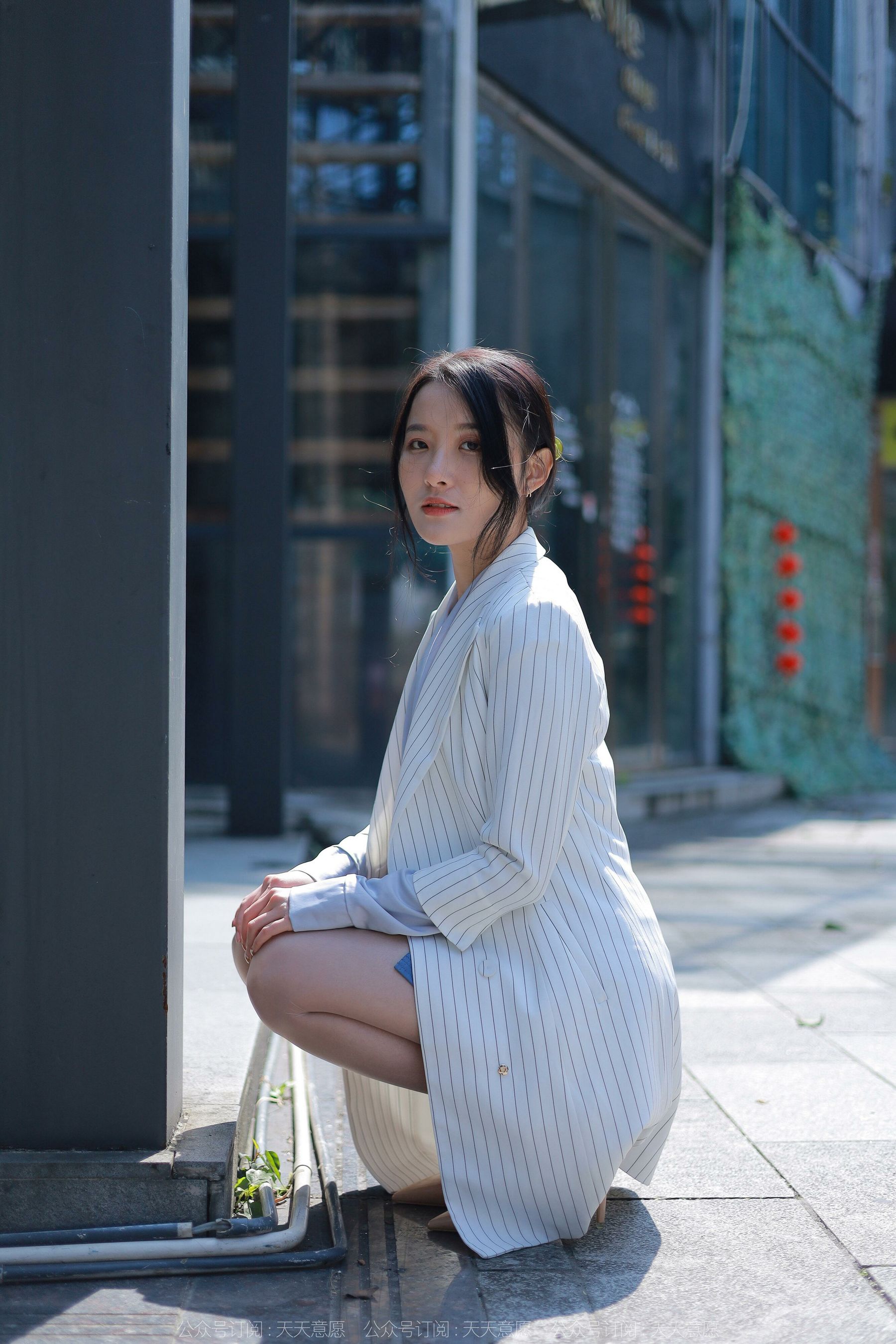[异思趣向IESS] 模特：婉萍《蓝衣女神》