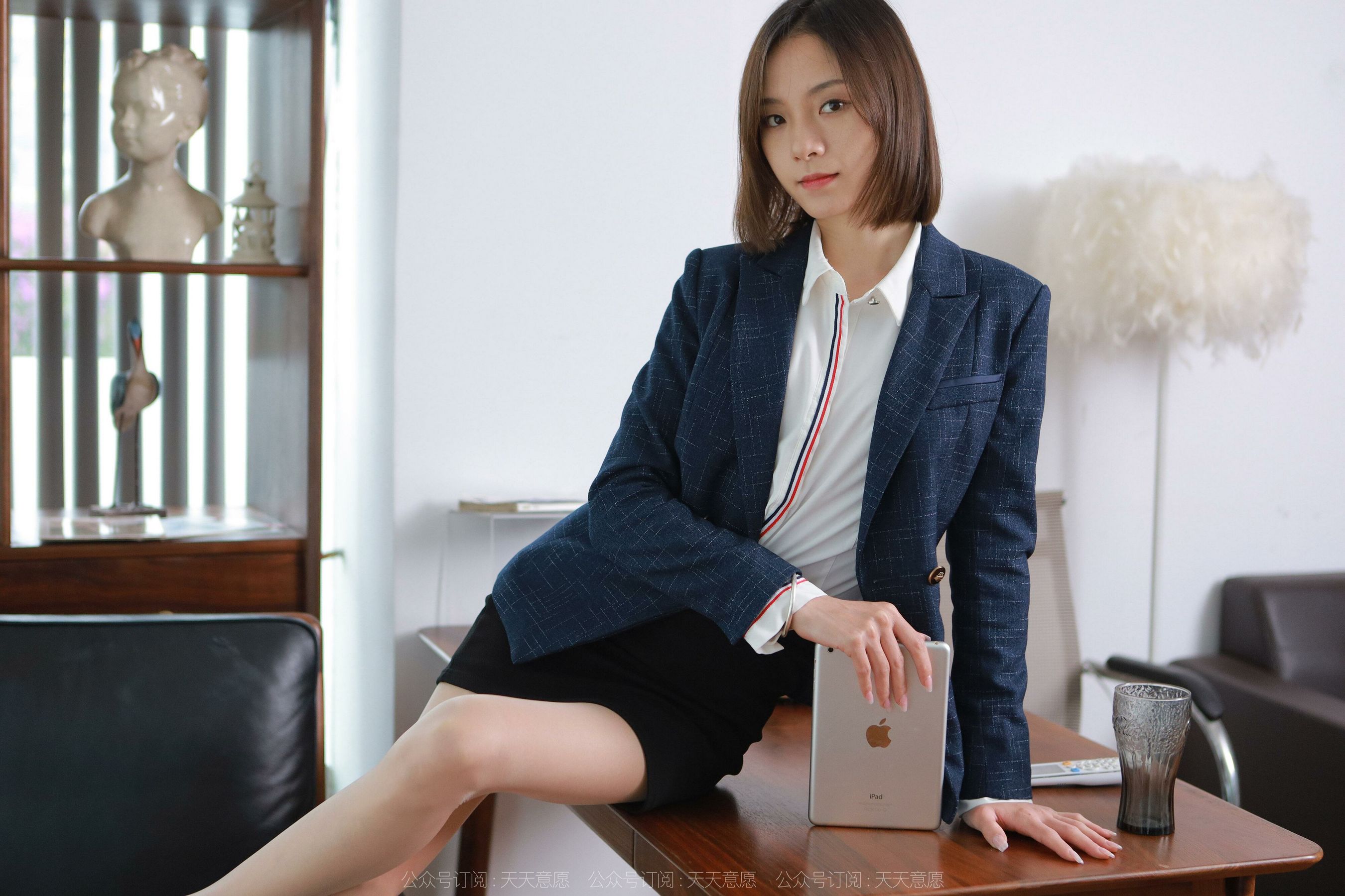 [异思趣向IESS] 模特：小六《长腿包臀裙》